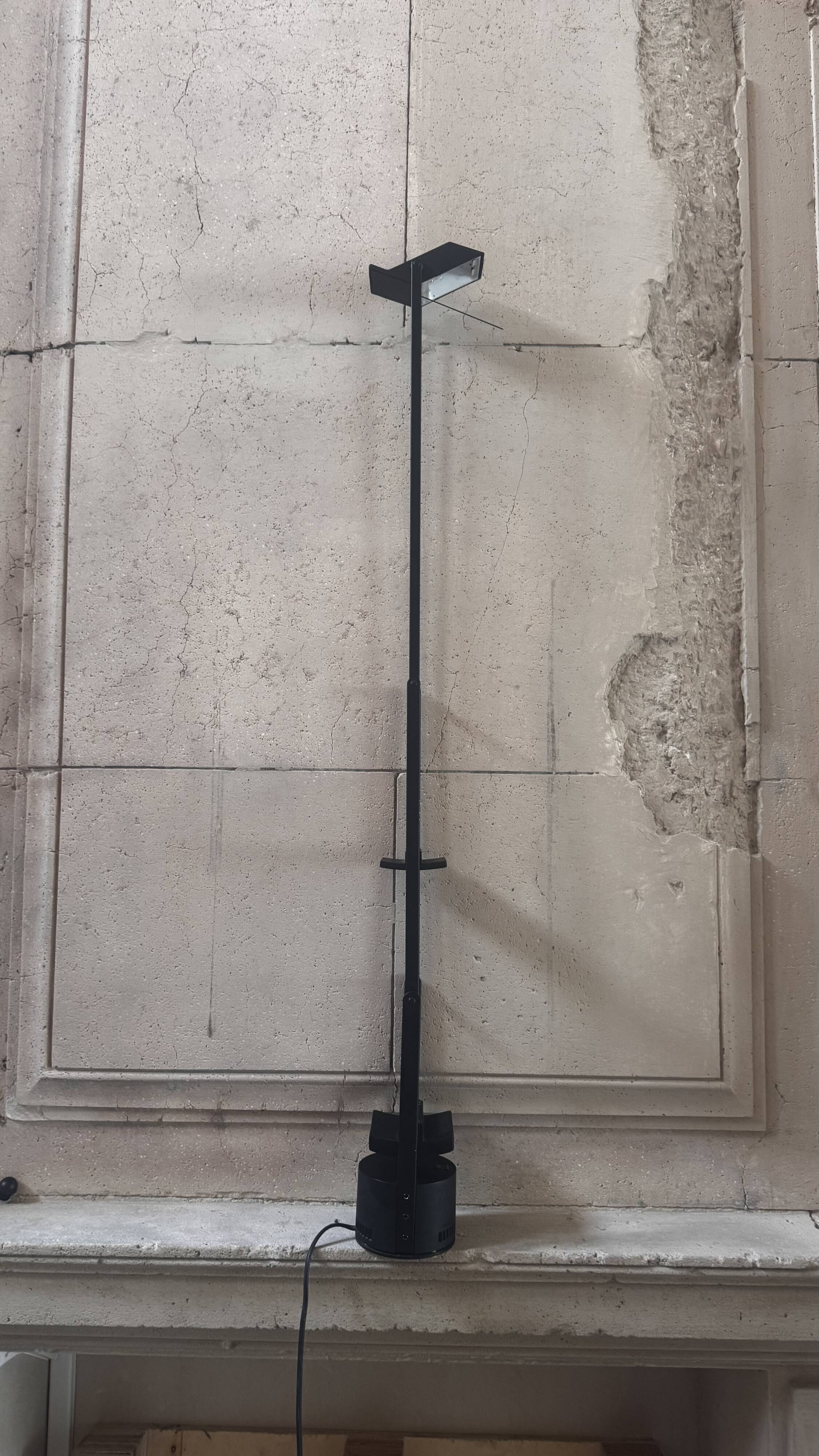 Tizio Desk Lamp - Richard Sapper