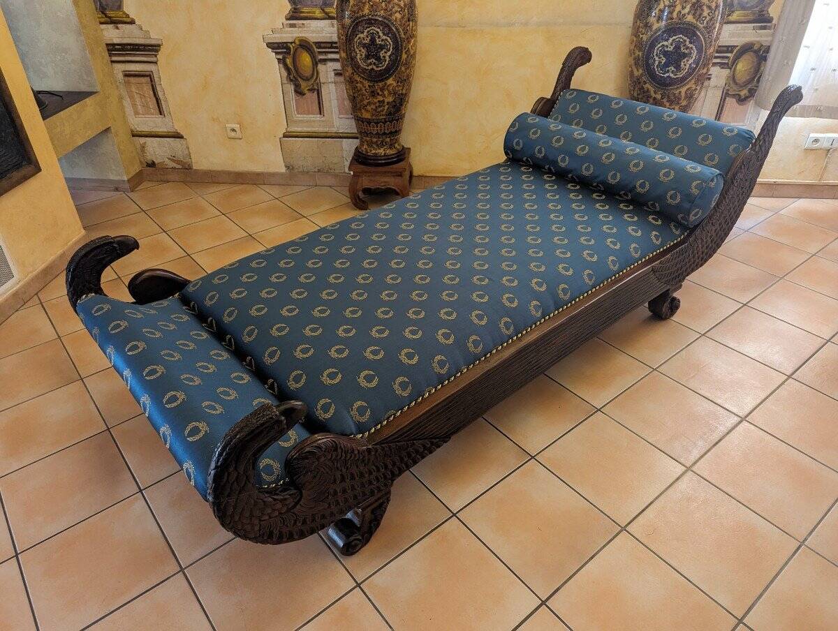 Empire period bench or daybed in Cuban mahogany