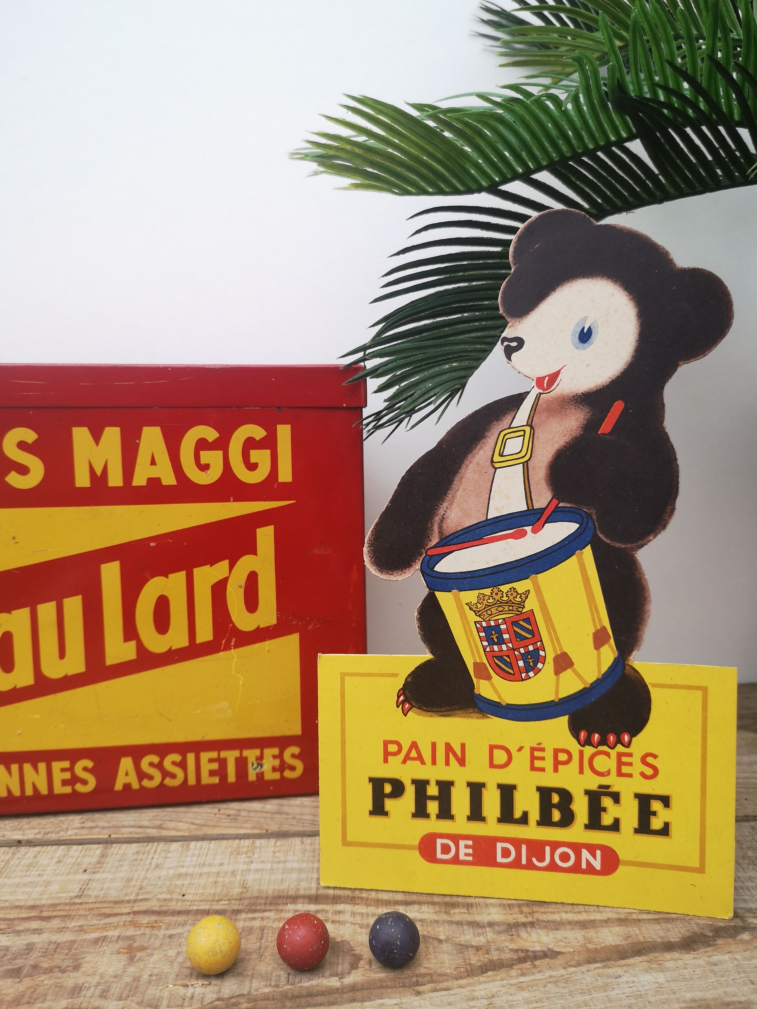 Gingerbread Philbée advertising display