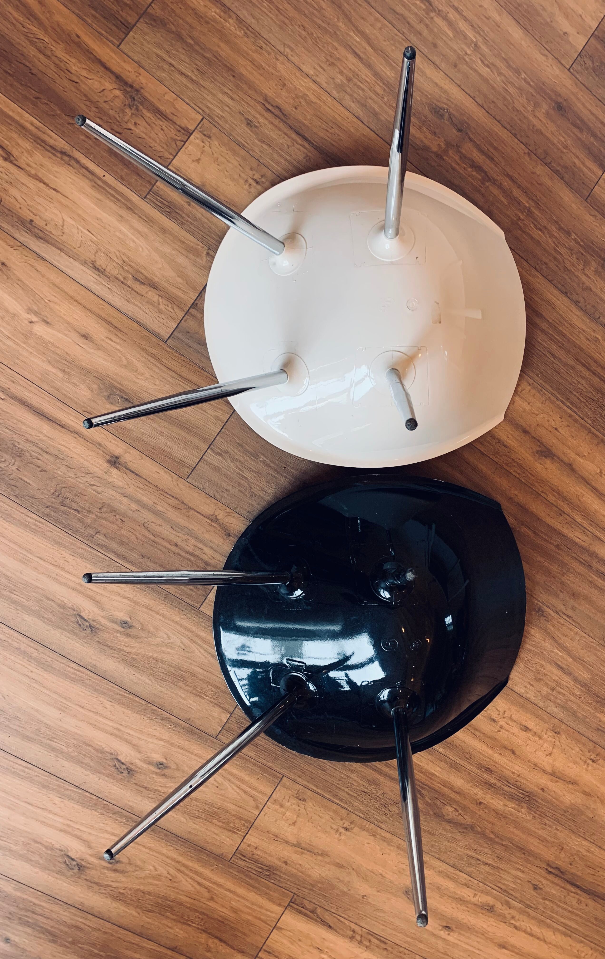 Duo of chairs