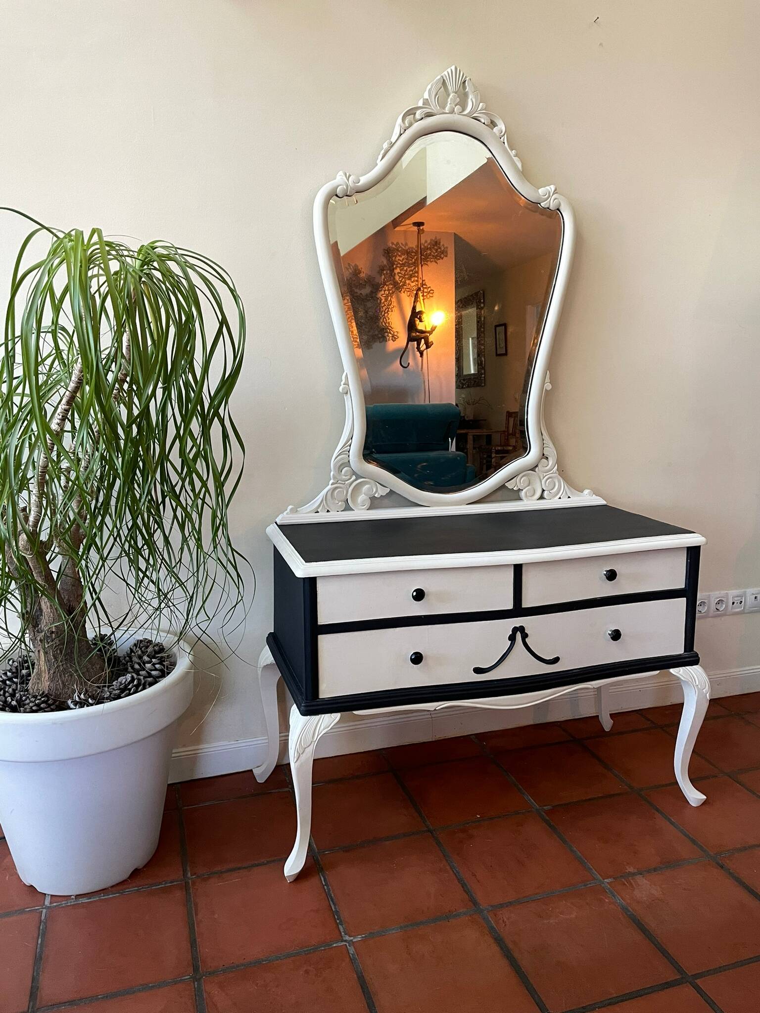Black Paris Cream Mirror Chest of Drawers