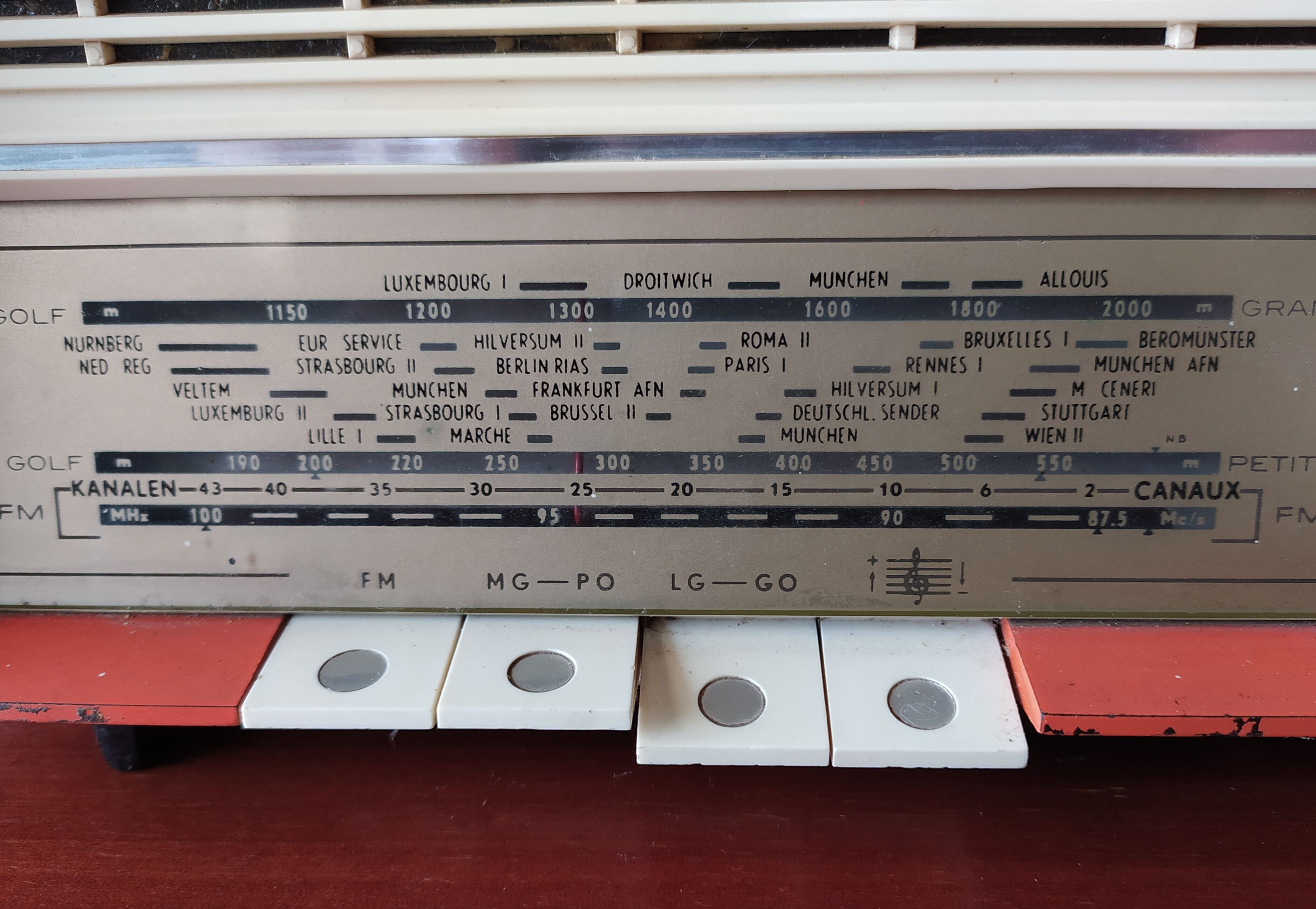 Philips vintage radio station