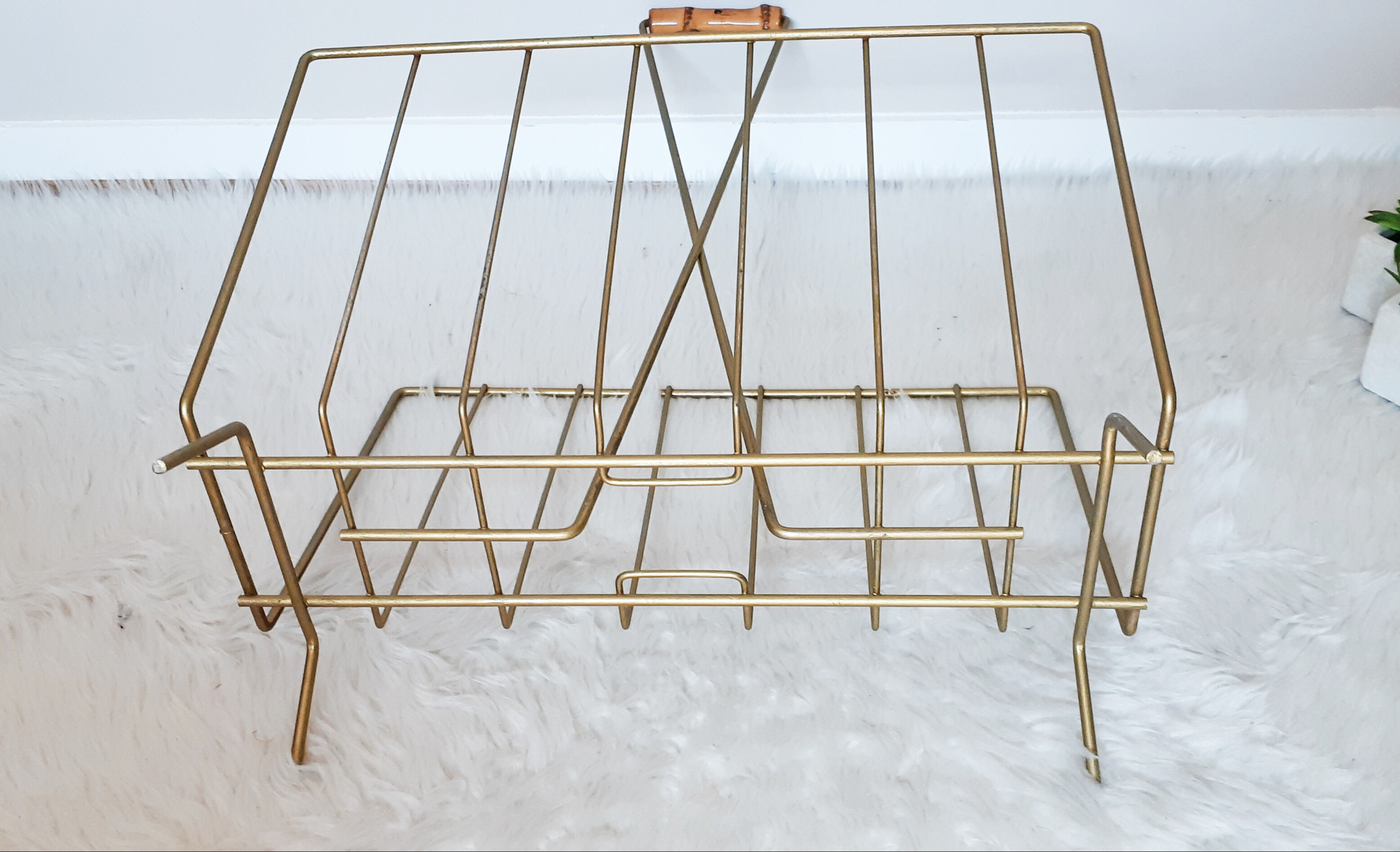 Revised door in gilded thread and bamboo