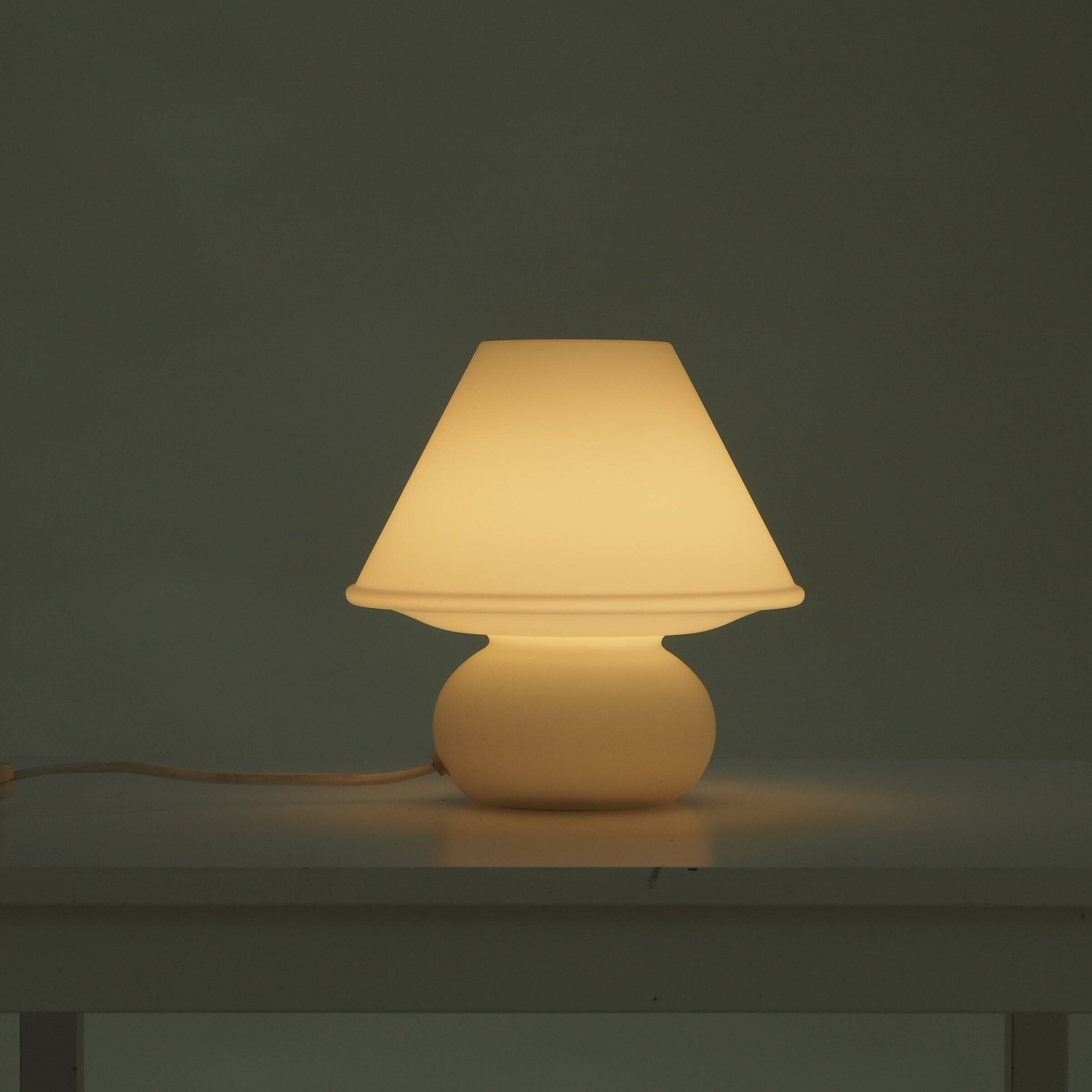 Lampe en verre en forme de champignon Modèle 6249 par Glasshütte Limburg