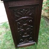 Coffre en bois sculpté et estampille a. dubois