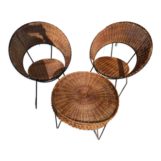 Set of 2 wicker armchairs and coffee table Raoul Guy 1950