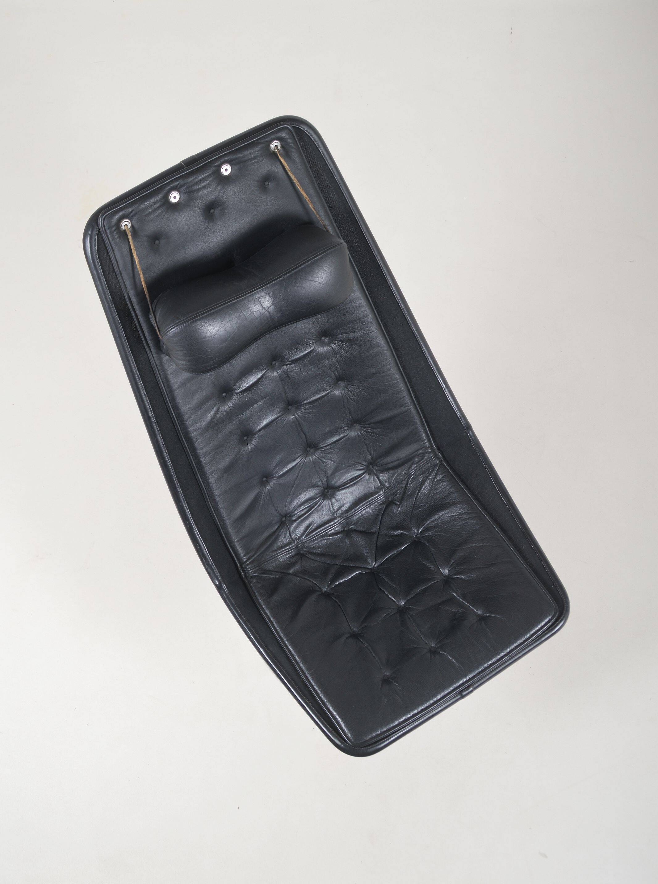 Swedish Jetson 66 armchair in leather by Bruno Mathsson for Dux