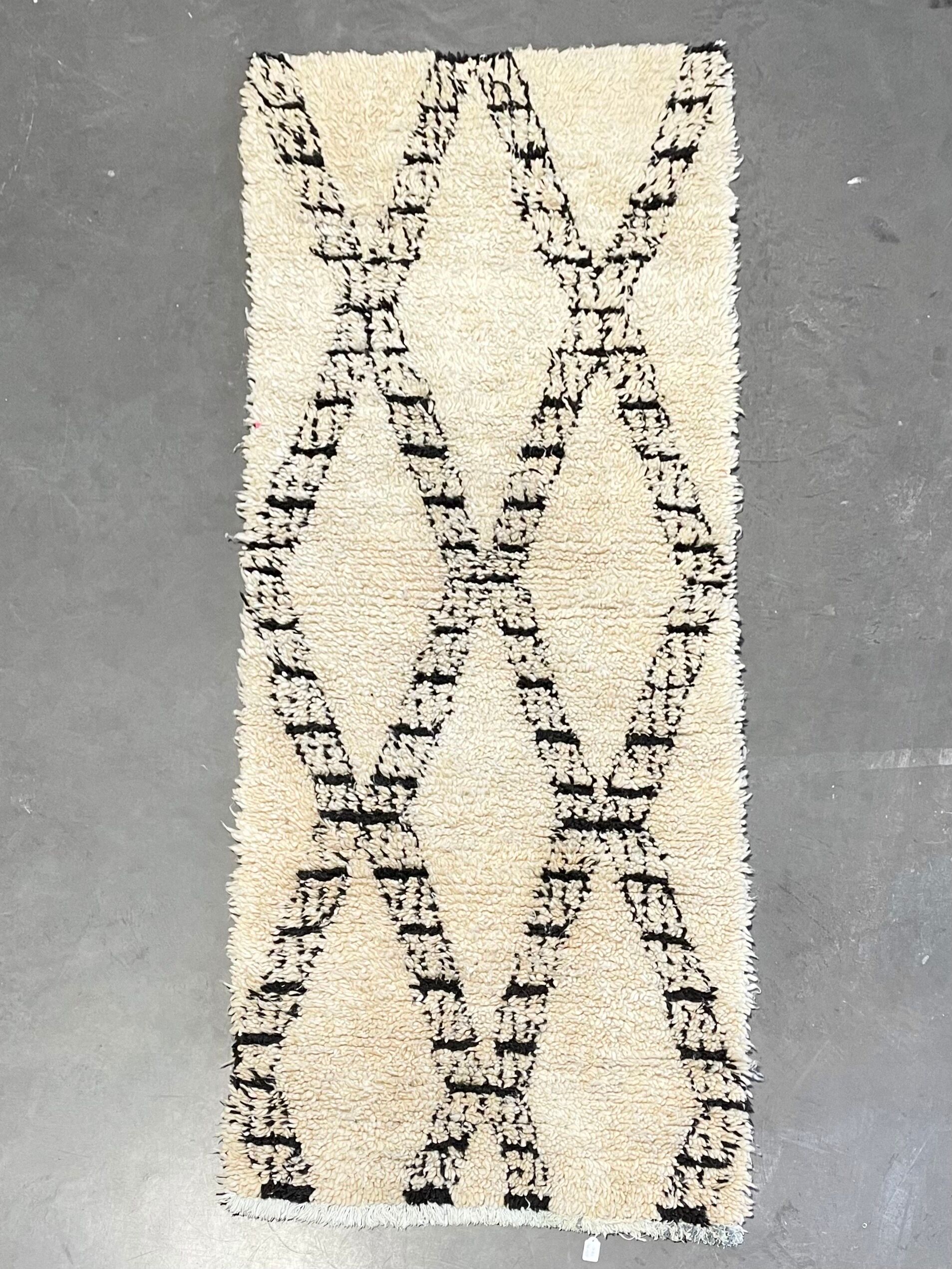 Moroccan berber carpet Beni Ouarain 100x225 cm