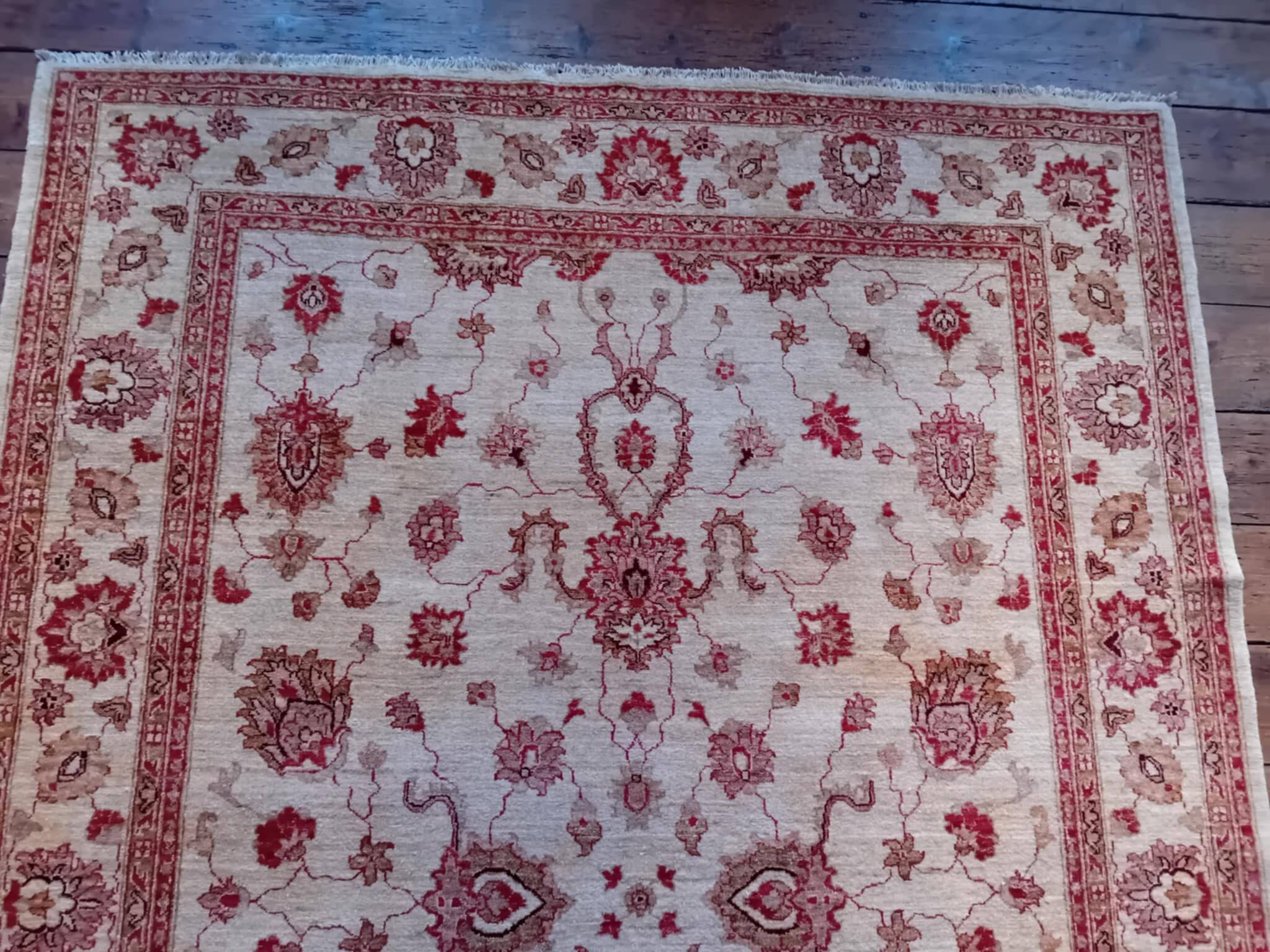 Tapis Pakistanais Farahan fait main 272x199cm