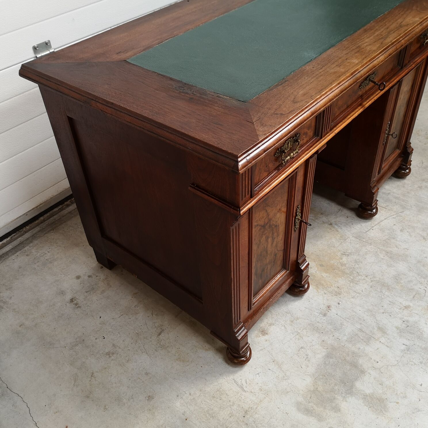 English office walnut and walnut bramble 1880 antique