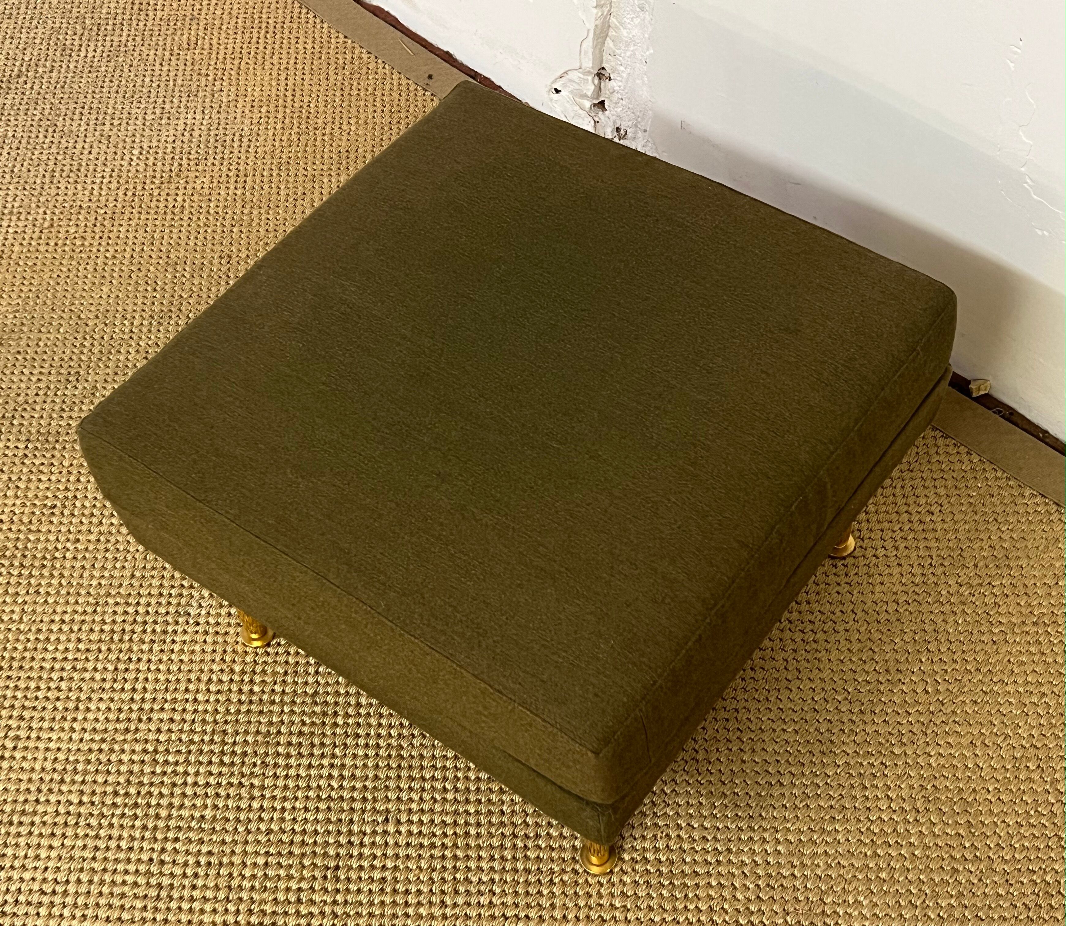 Vintage footrest pouf