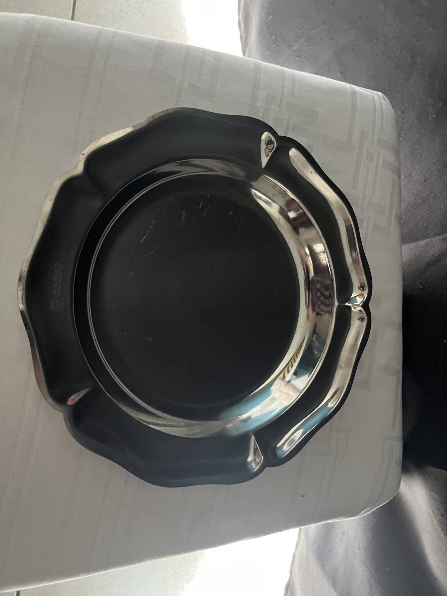 Set of 3 stainless steel dishes
