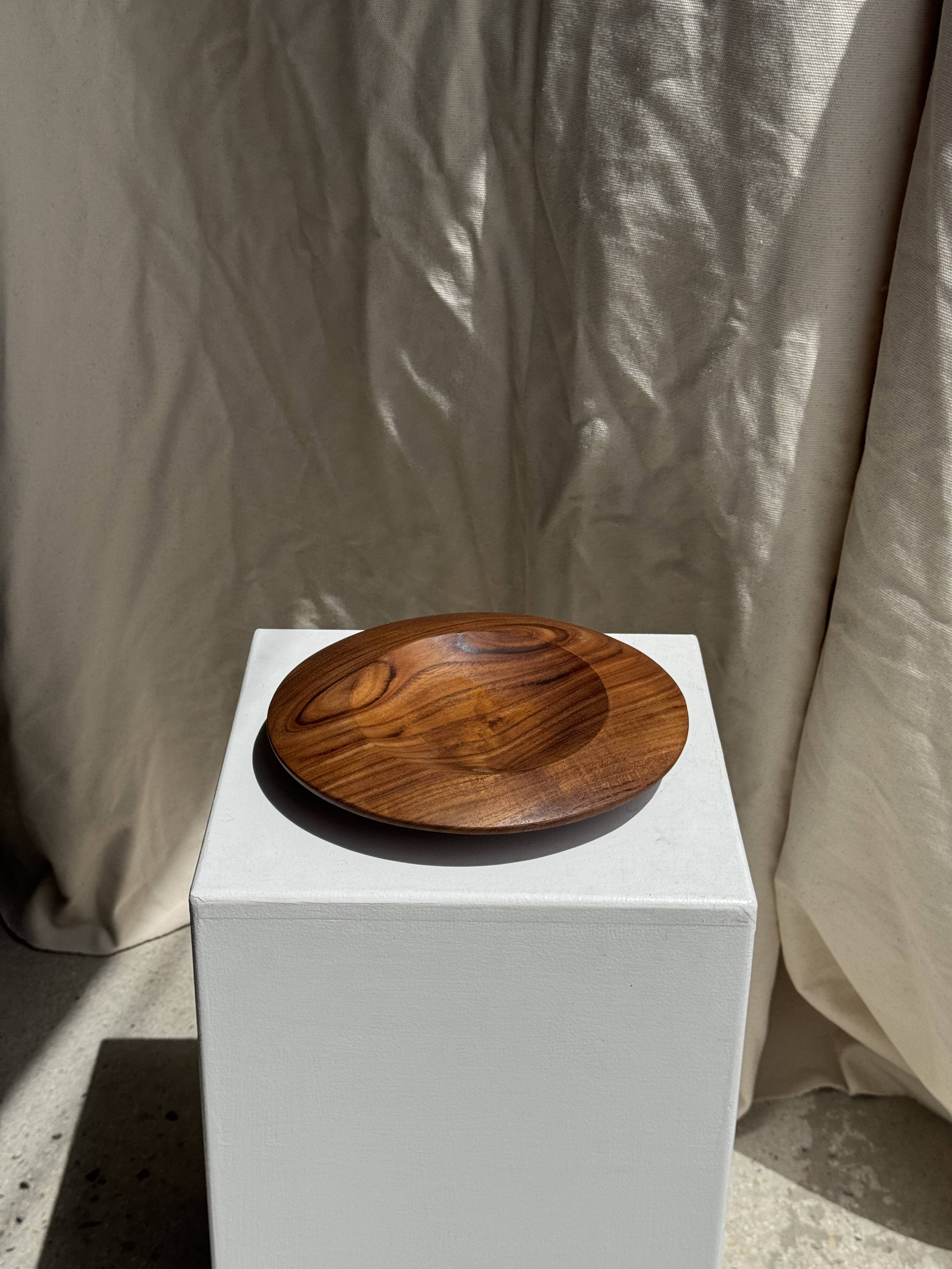 Small circular teak monoxyle pocket tray D25 H7