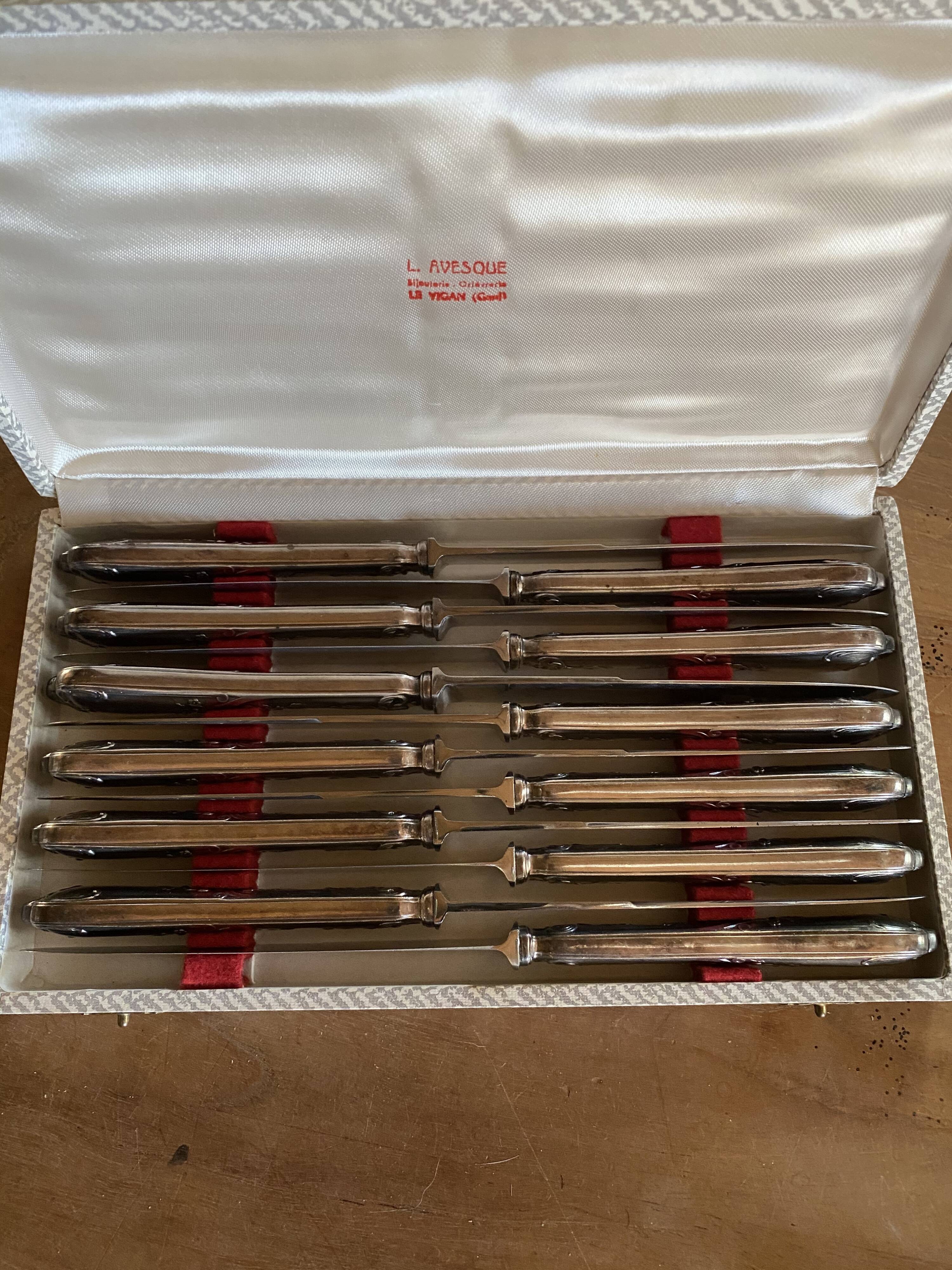 Complete silver metal cutlery housewife for 12 people