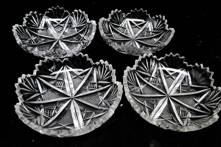 set of 4 plates