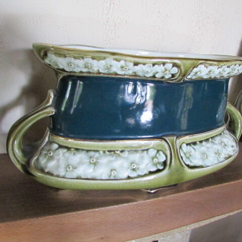 Lot de 3 vases art déco en barbotine
