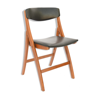 Folding chair