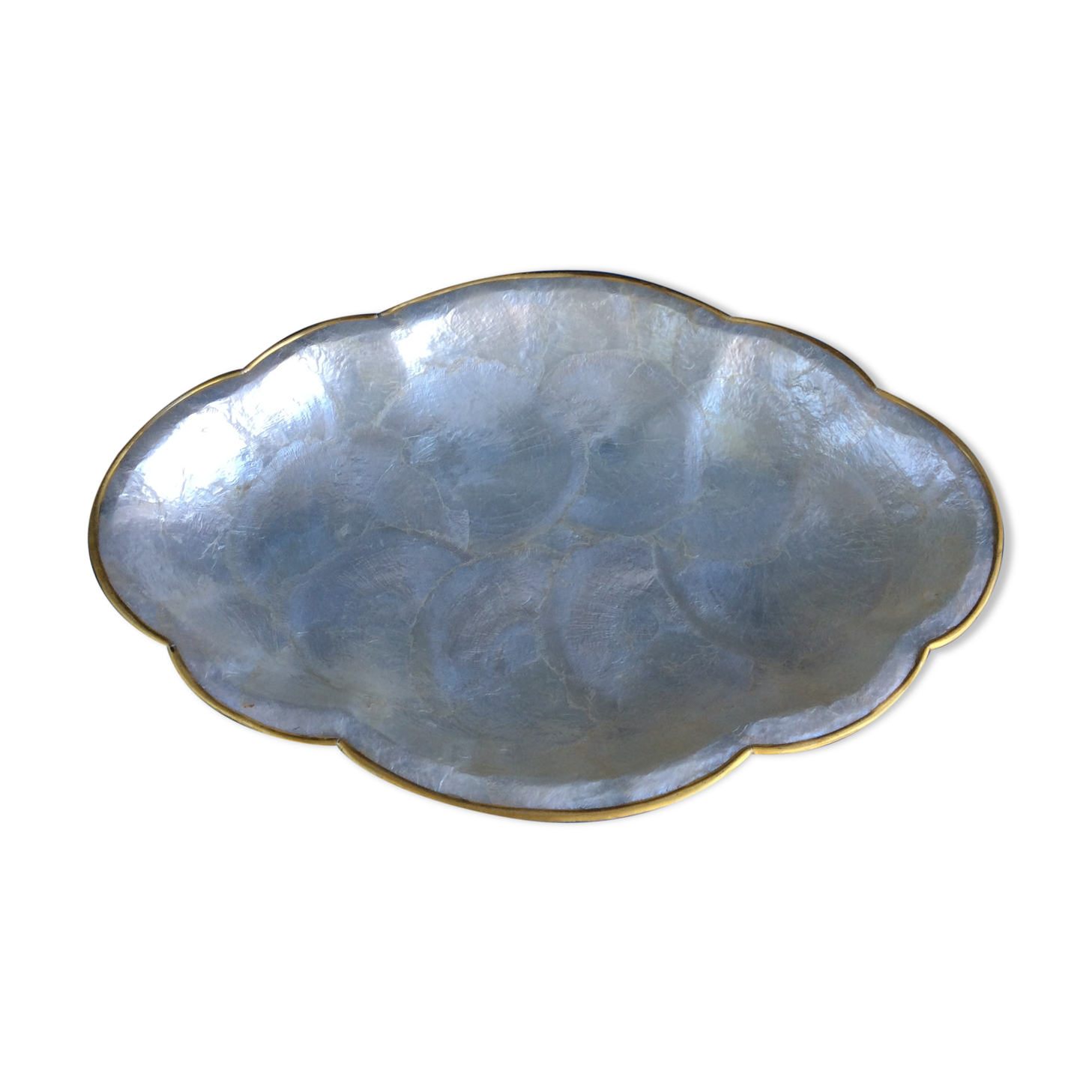 Mother-of-pearl pocket vacuum