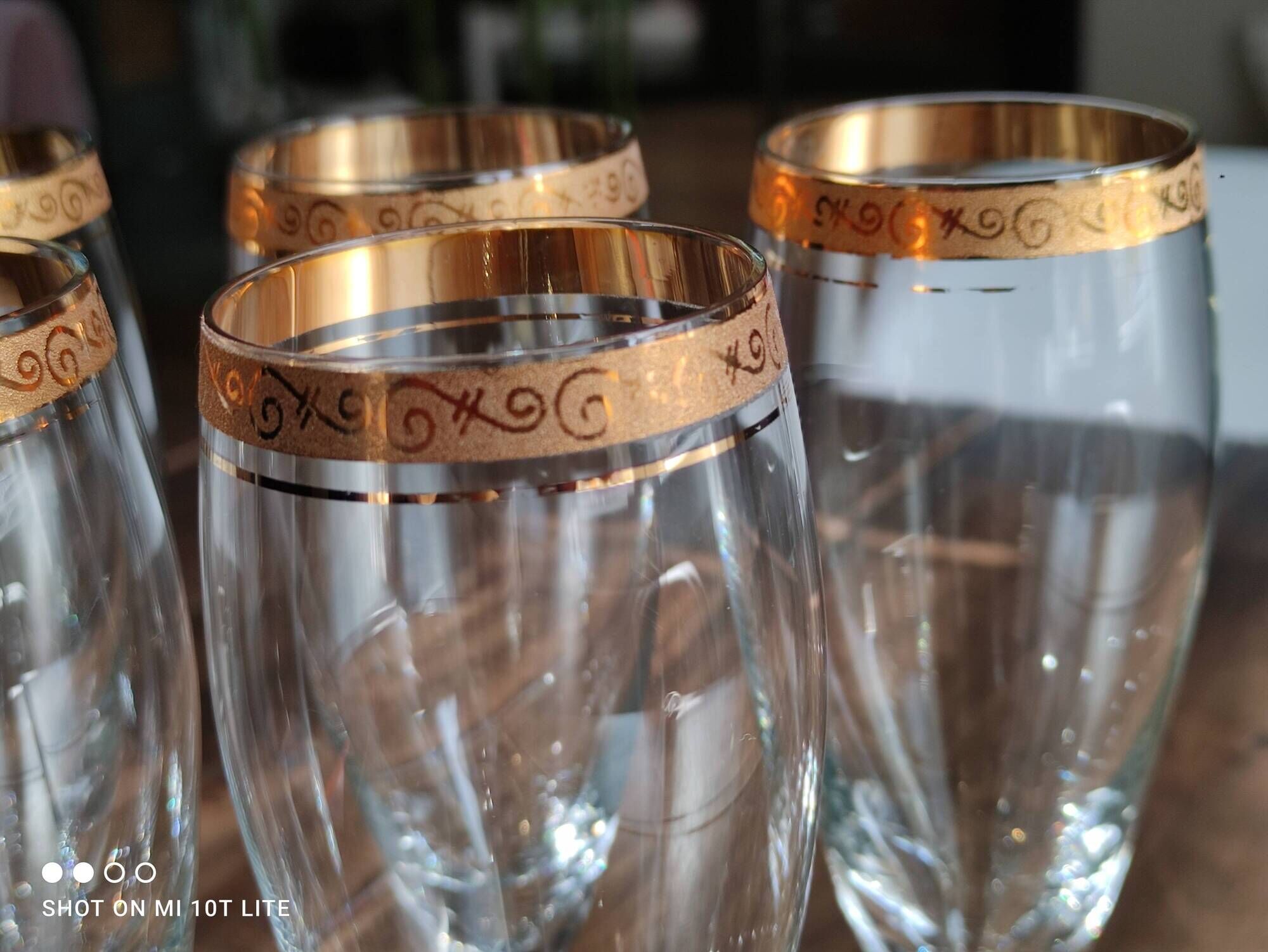 Set of 5 champagne flutes in crystal frieze and golden border