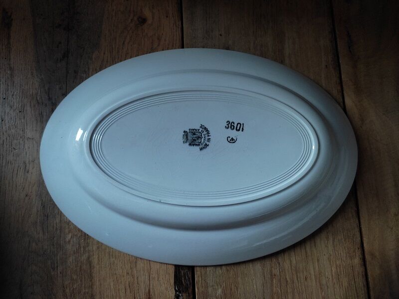 Oval porcelain porcelain blue flower St Amand dp 092282