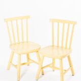 Chaise d’enfants jaune