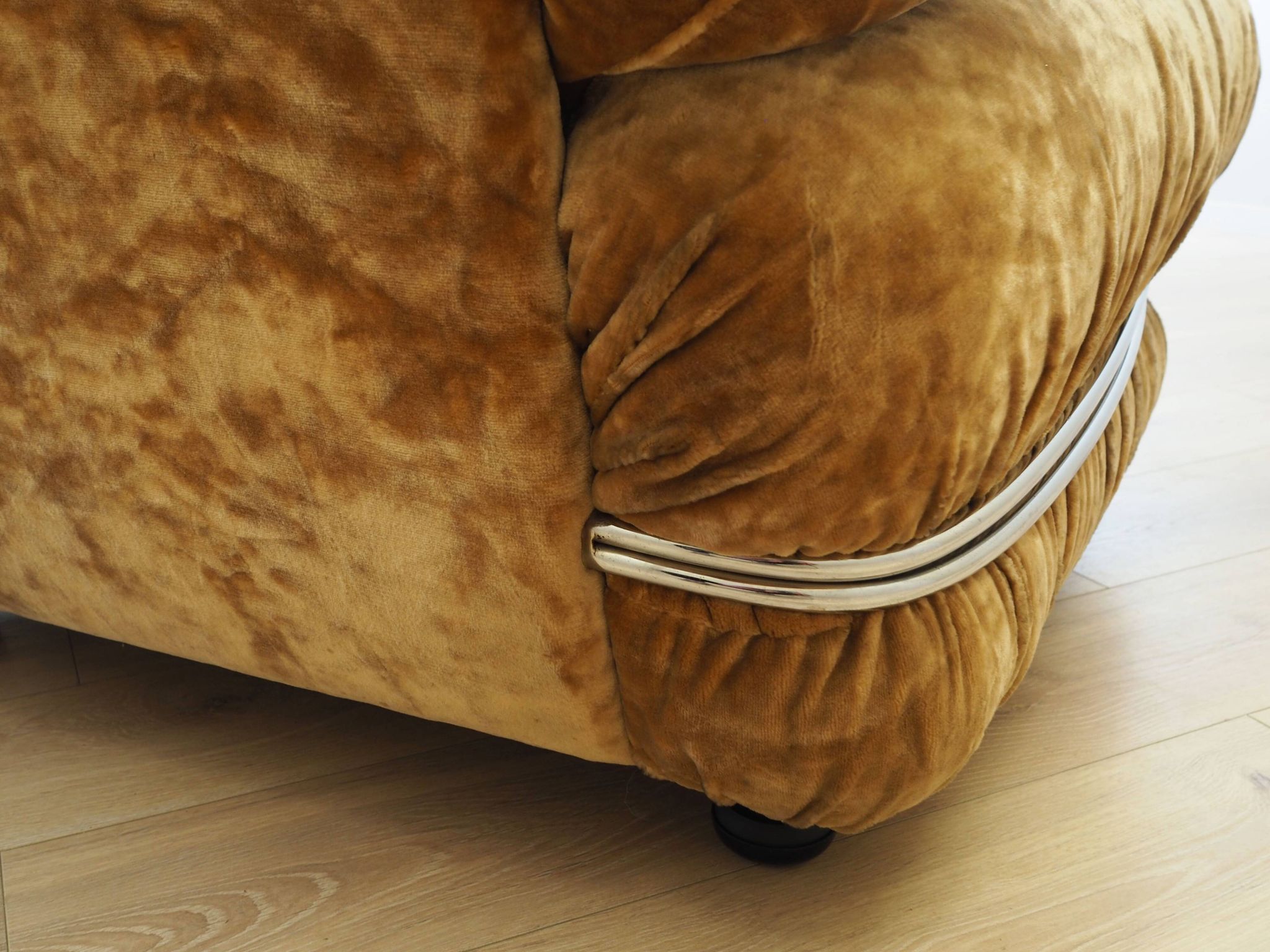 Velour armchair, Italian design, 1970s, production: Italy