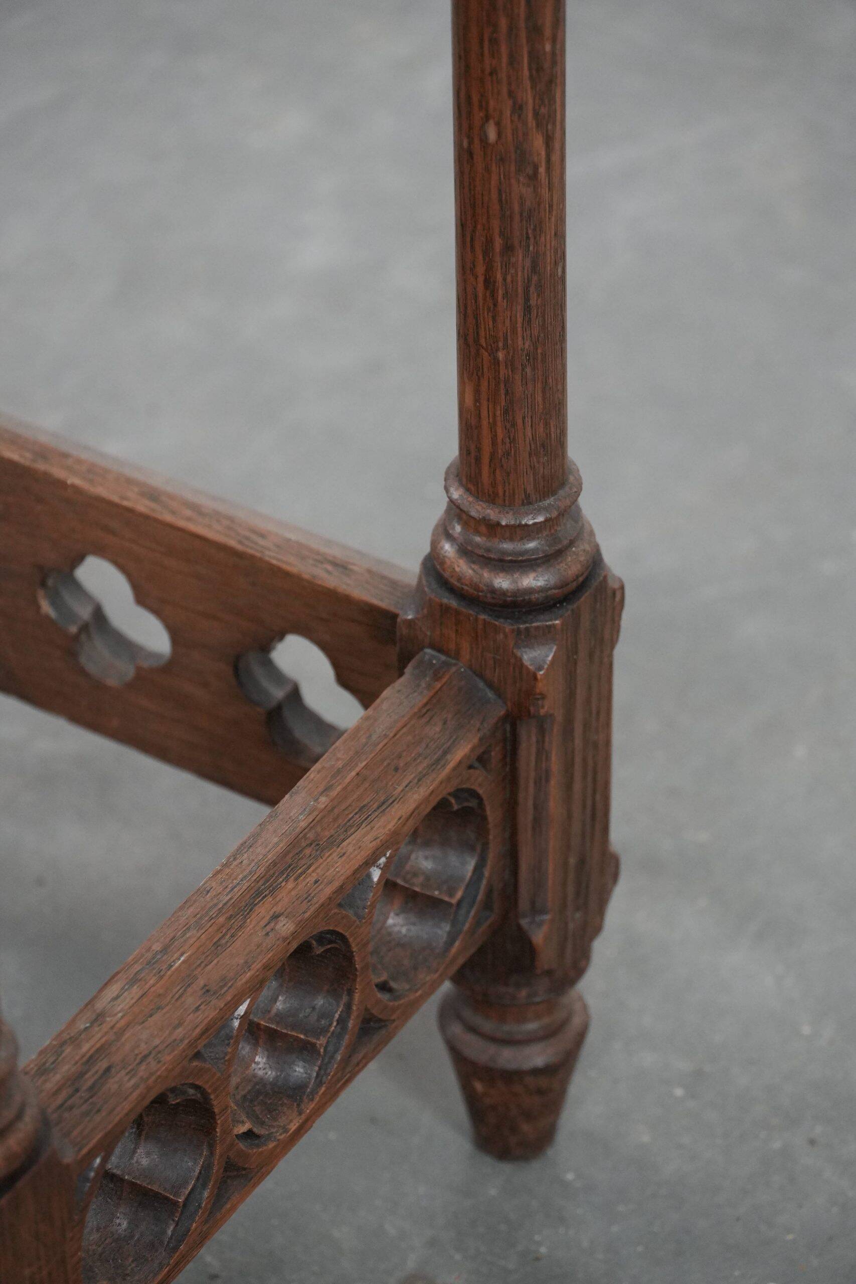 Elegant antique oak side table in Gothic style from the mid-19th century