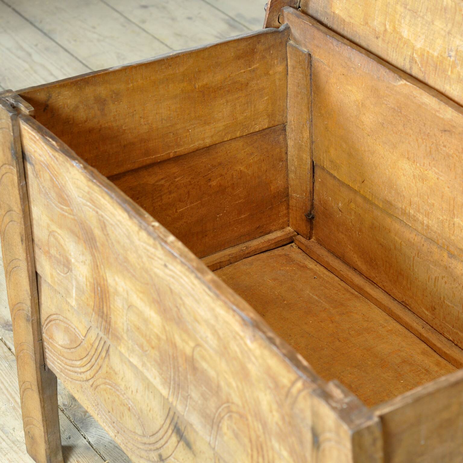 Antique beech shepherd's chest, 1850s