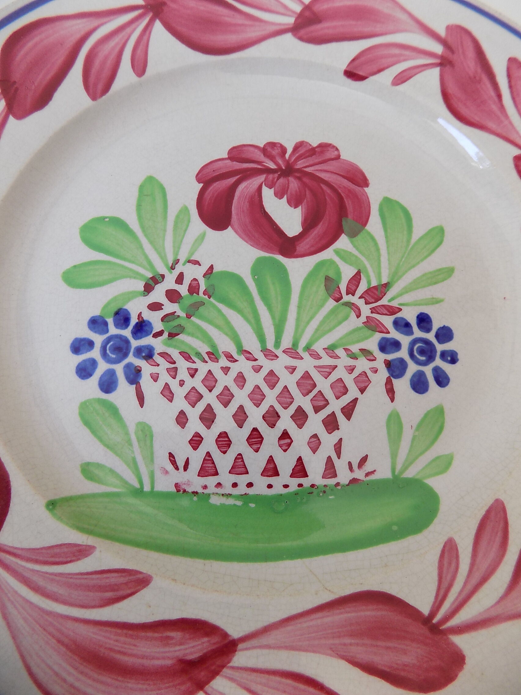 2 assiettes fleuris faïence Choisy le roi