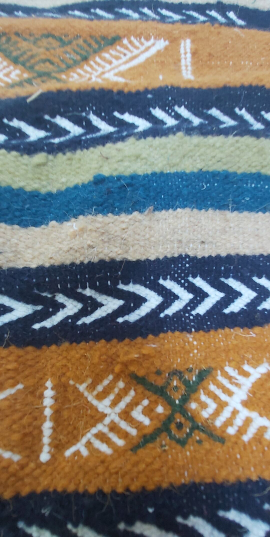 Handmade multi-colored kilim rug in pure wool 105x55 cm