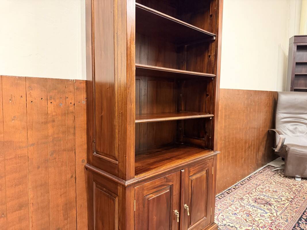 Classical English Bookcase
