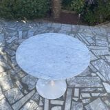 Tulip-shaped table with marble top