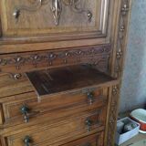 Armoire sculptée