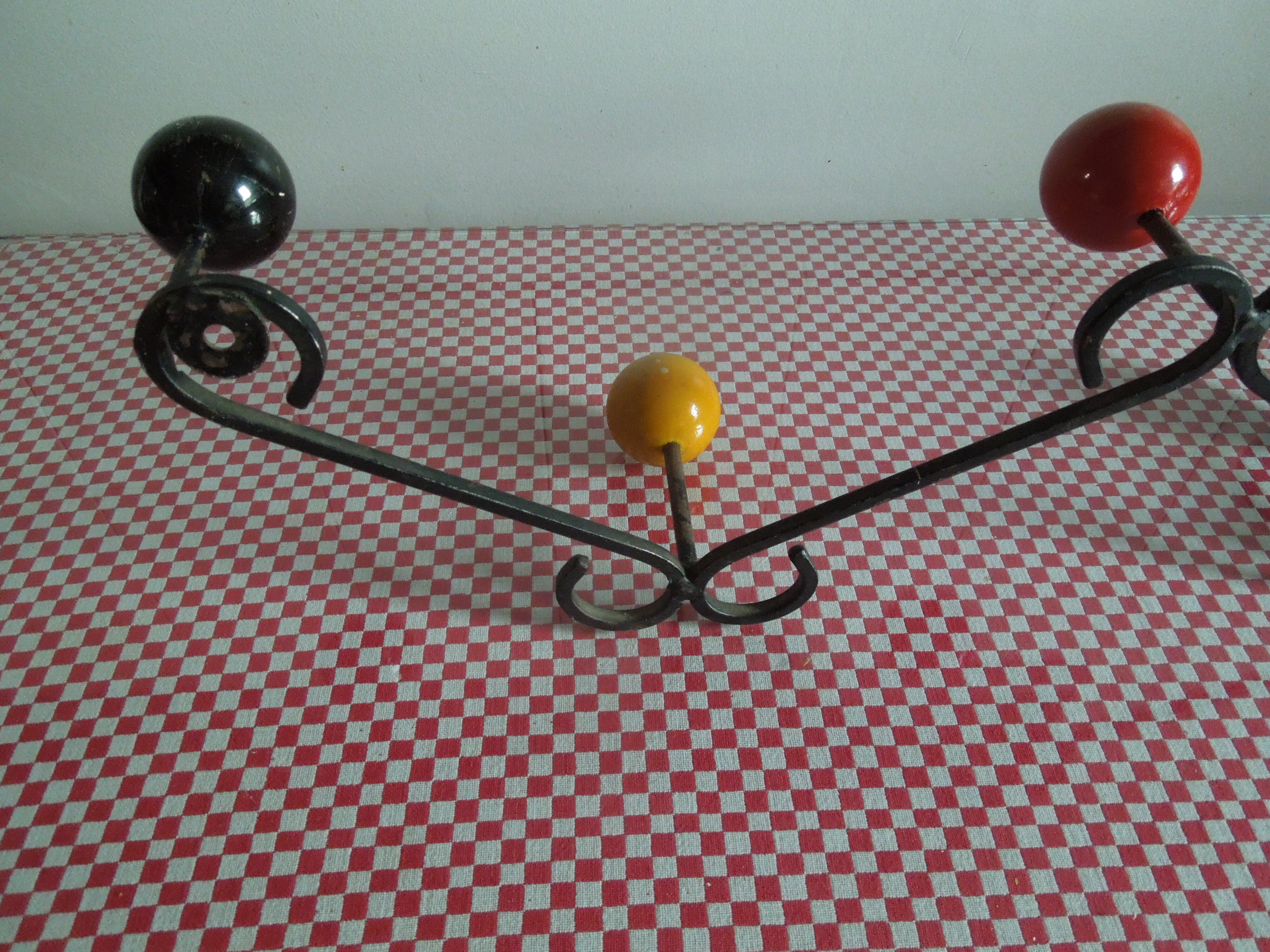 Peg coat rack zigzag 50 years