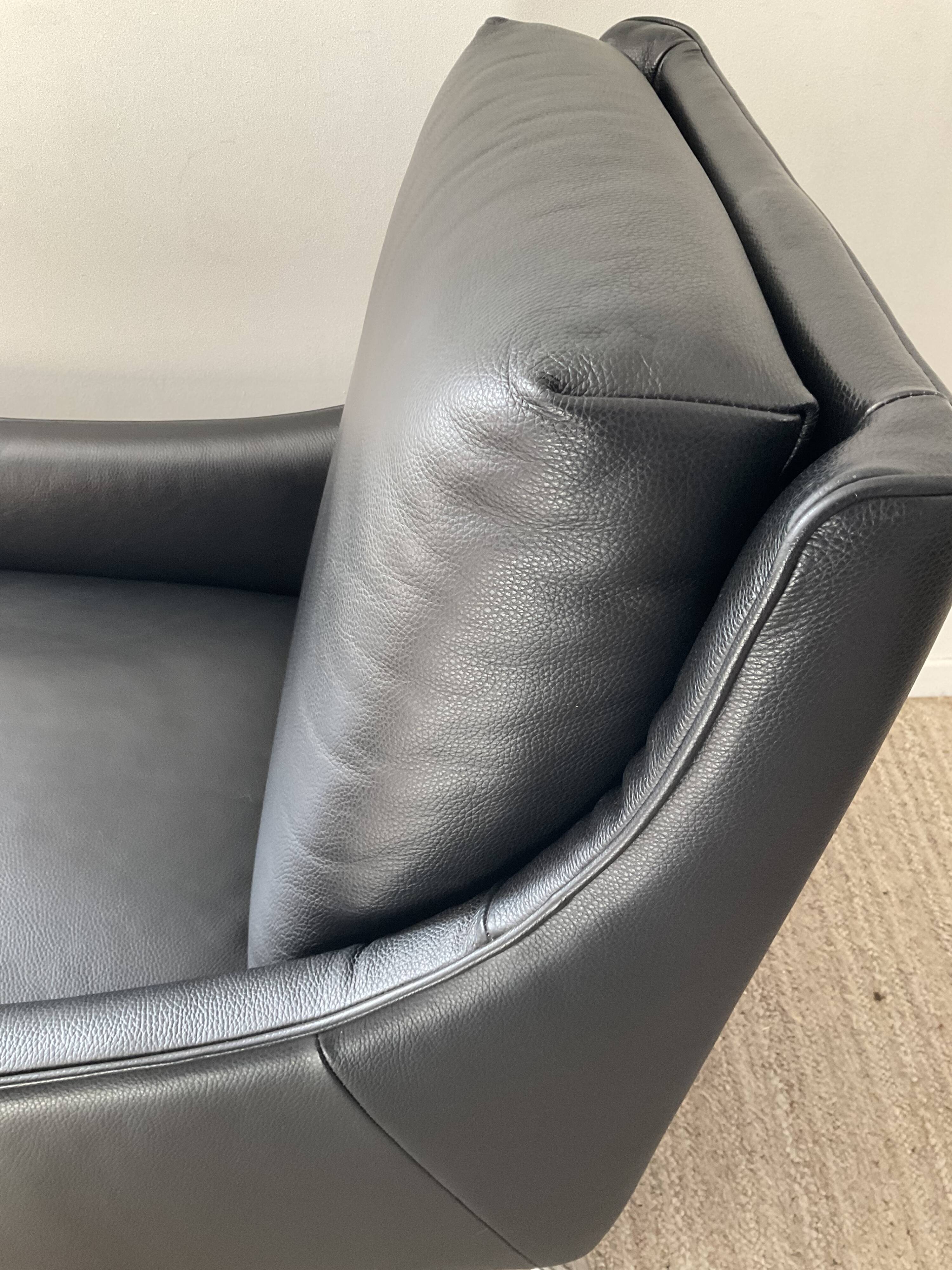 Leather armchair Natuzzi editions Italy