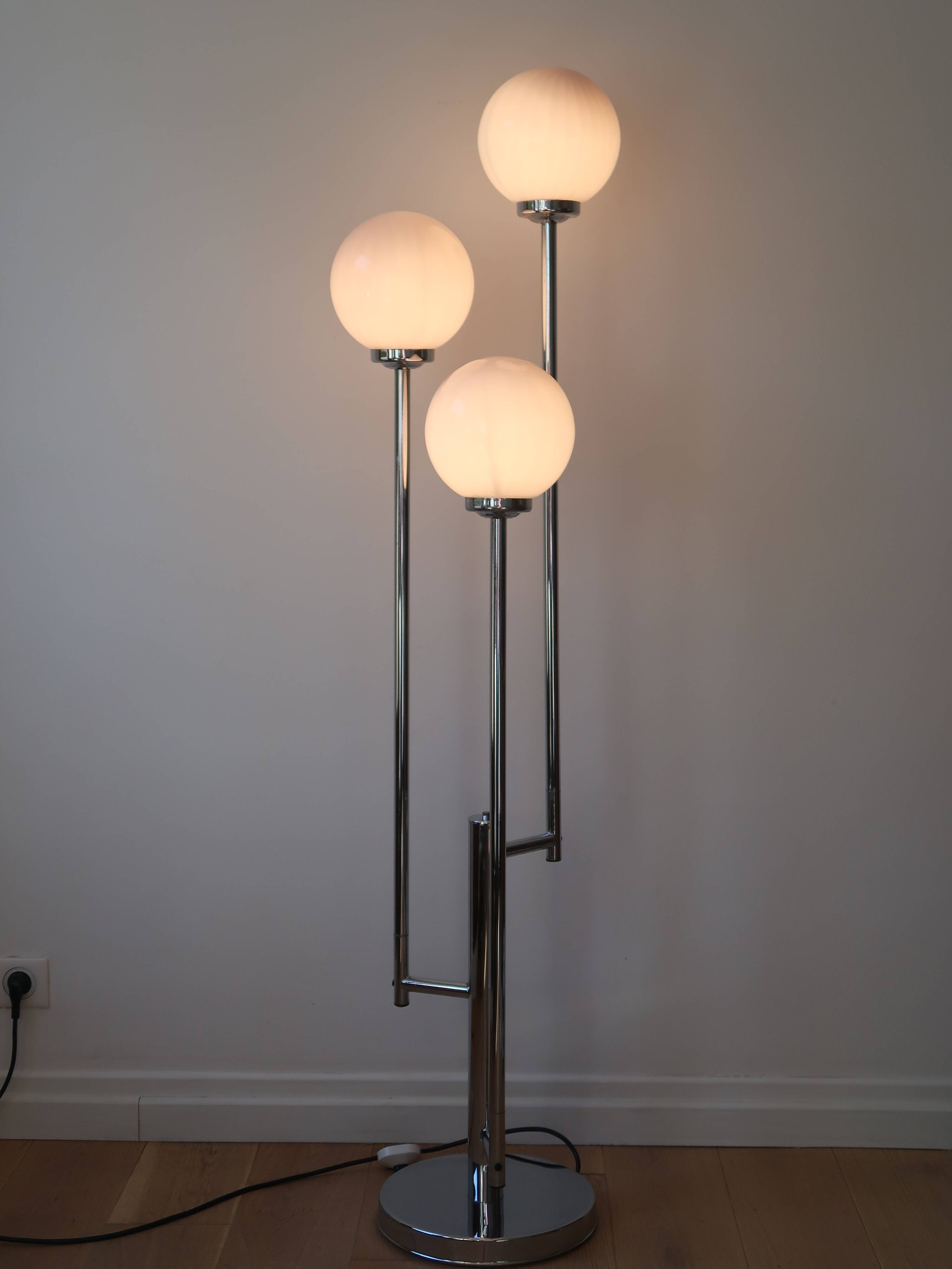 Chrome floor lamp 3 vintage globes