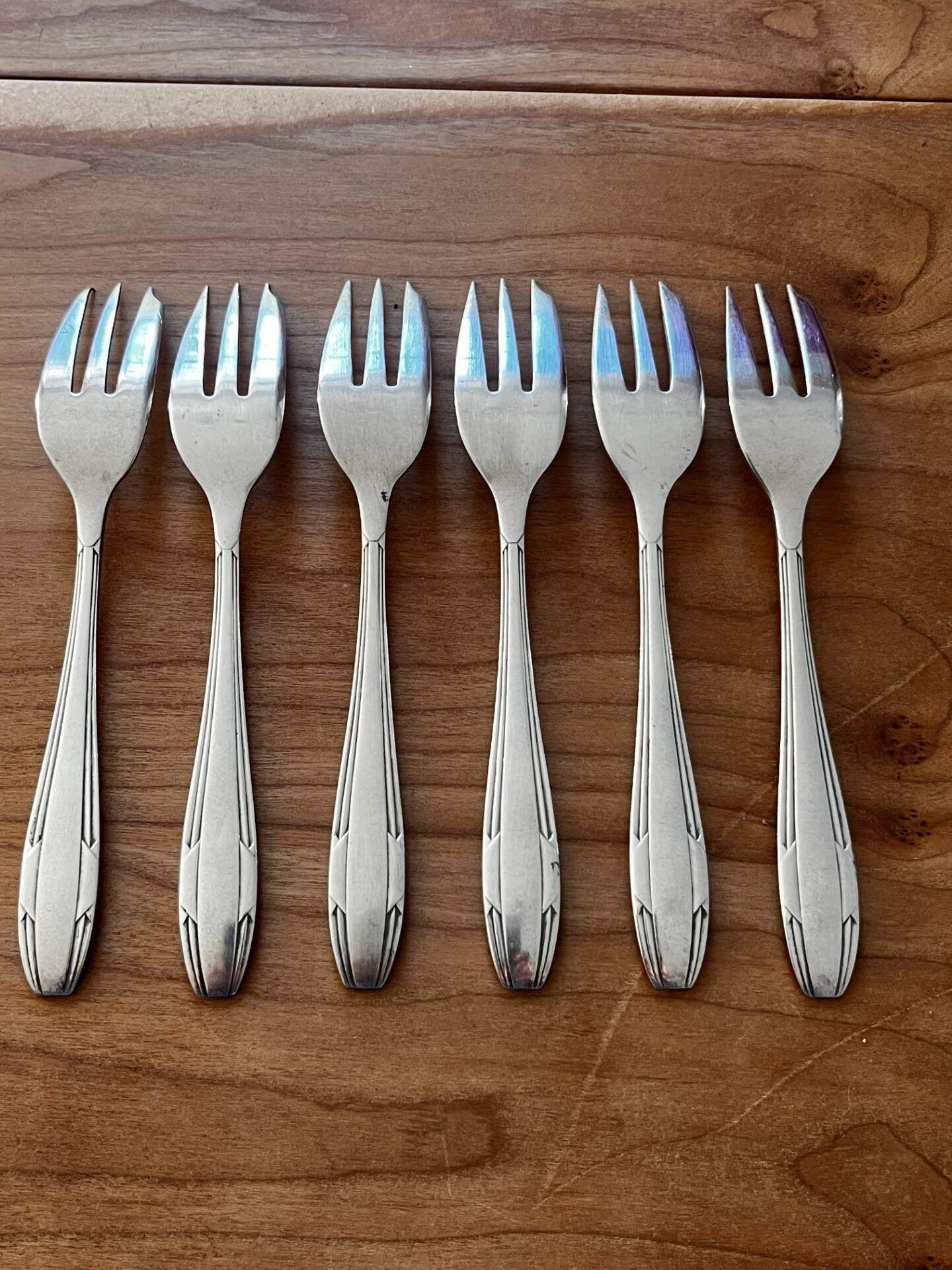 Fourchettes à dessert en métal argenté