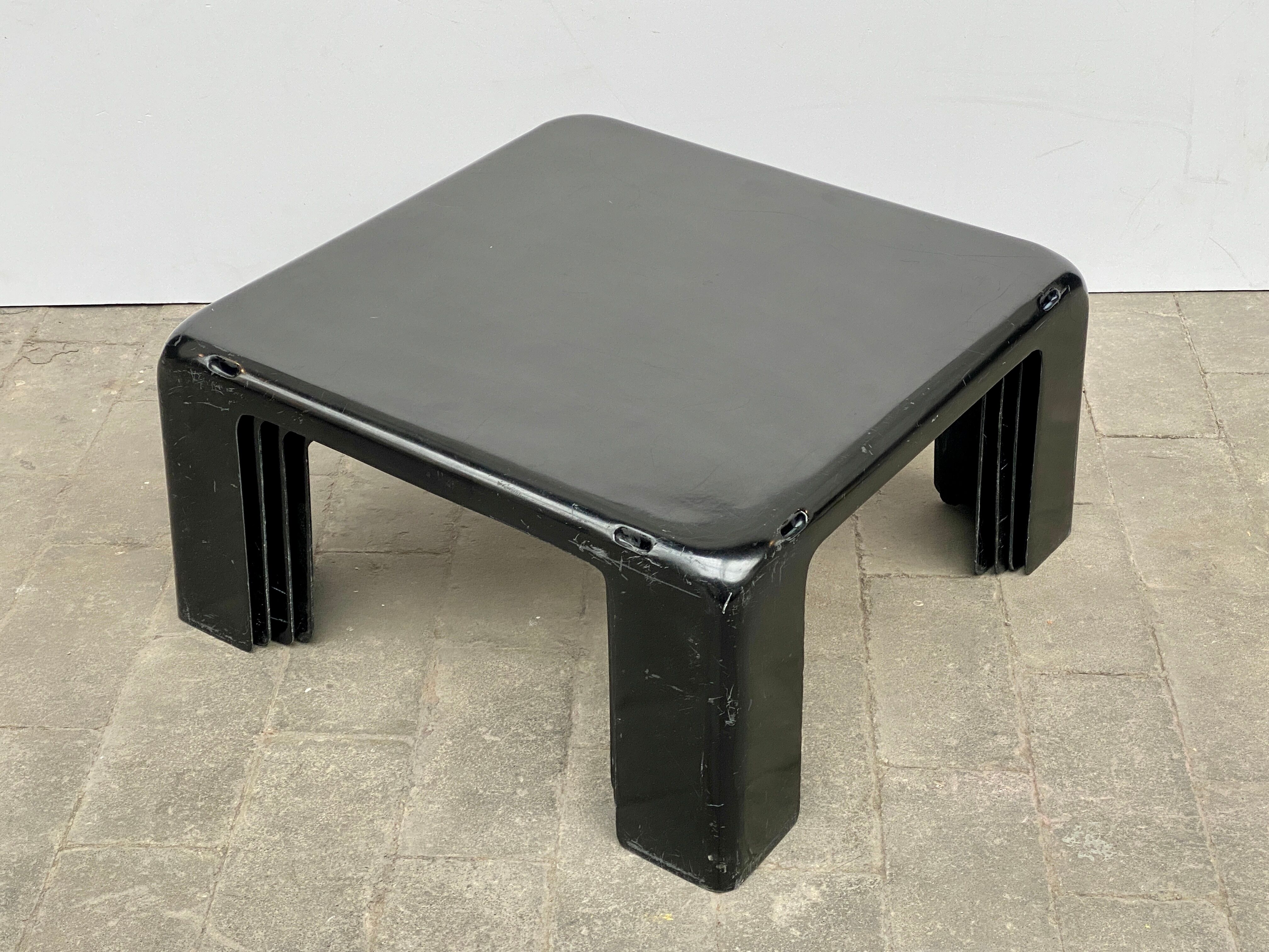 Coffee table Mario Bellini C&B