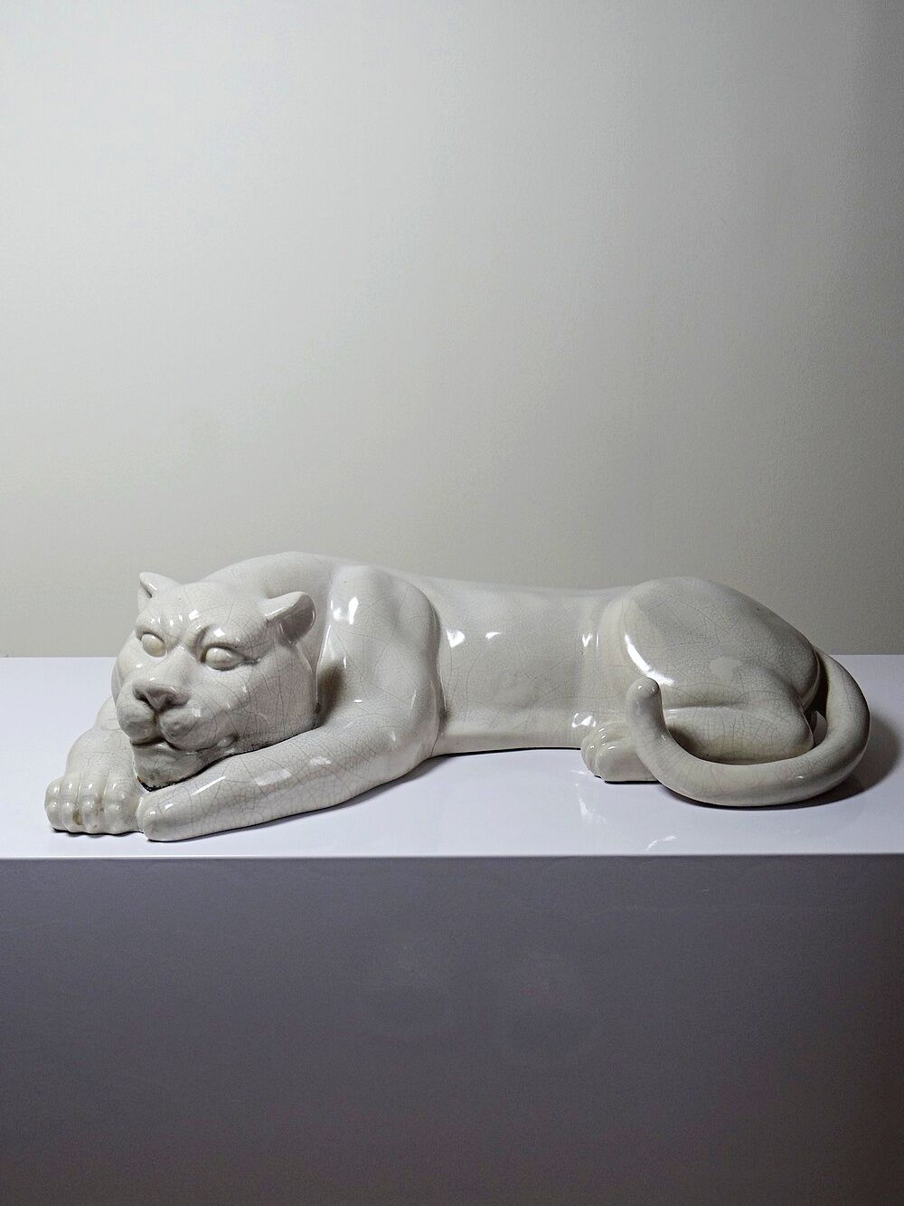 Large elongated panther in crackled earthenware, vintage 1960s-1980s.