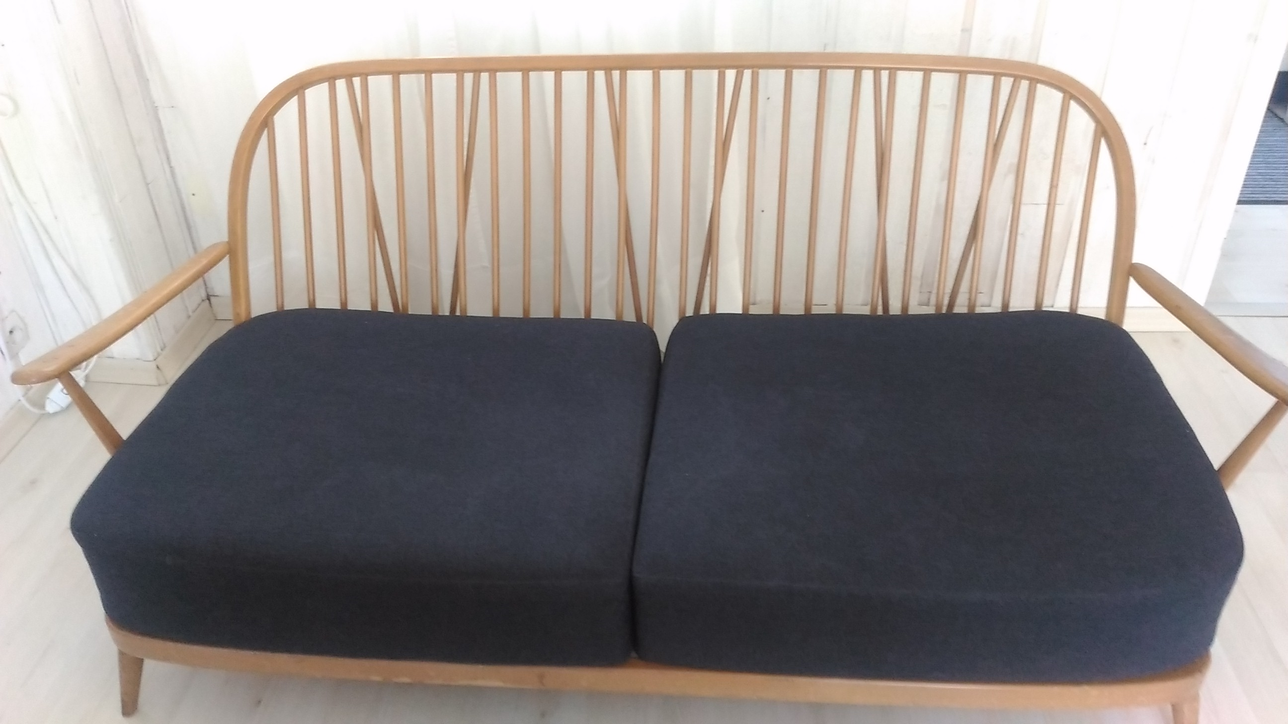 Ercol 2-seated sofa