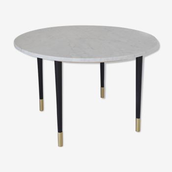 Coffee table in marble, wood and brass