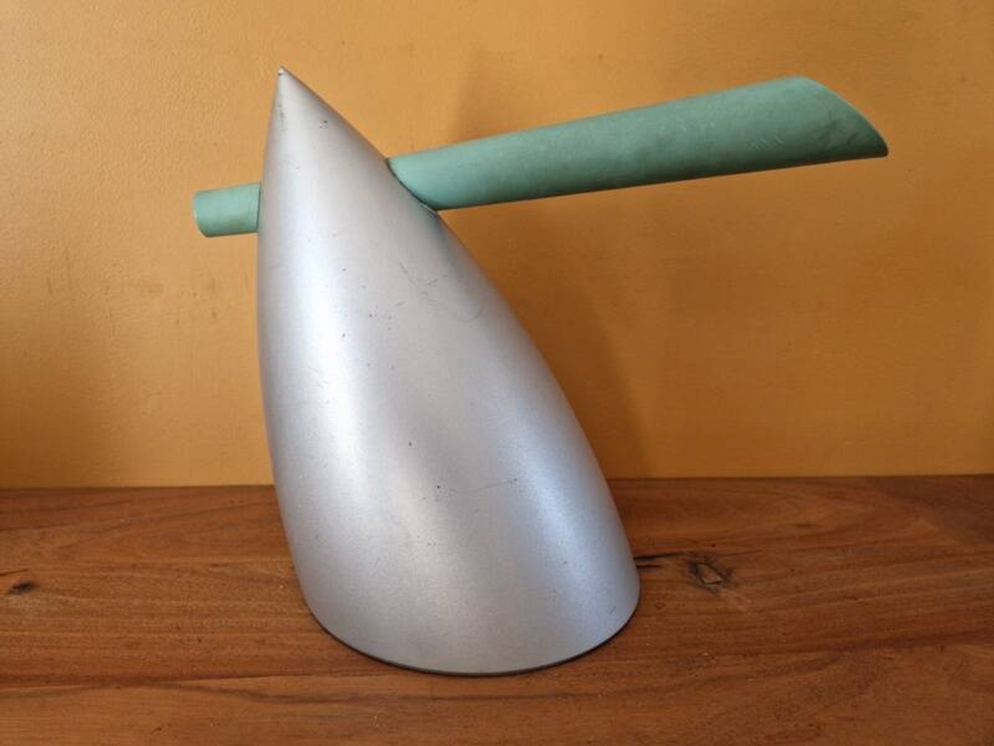 Philippe Starck (Né en 1949) pour Alessi - Bouilloire modèle Hot Bertaa