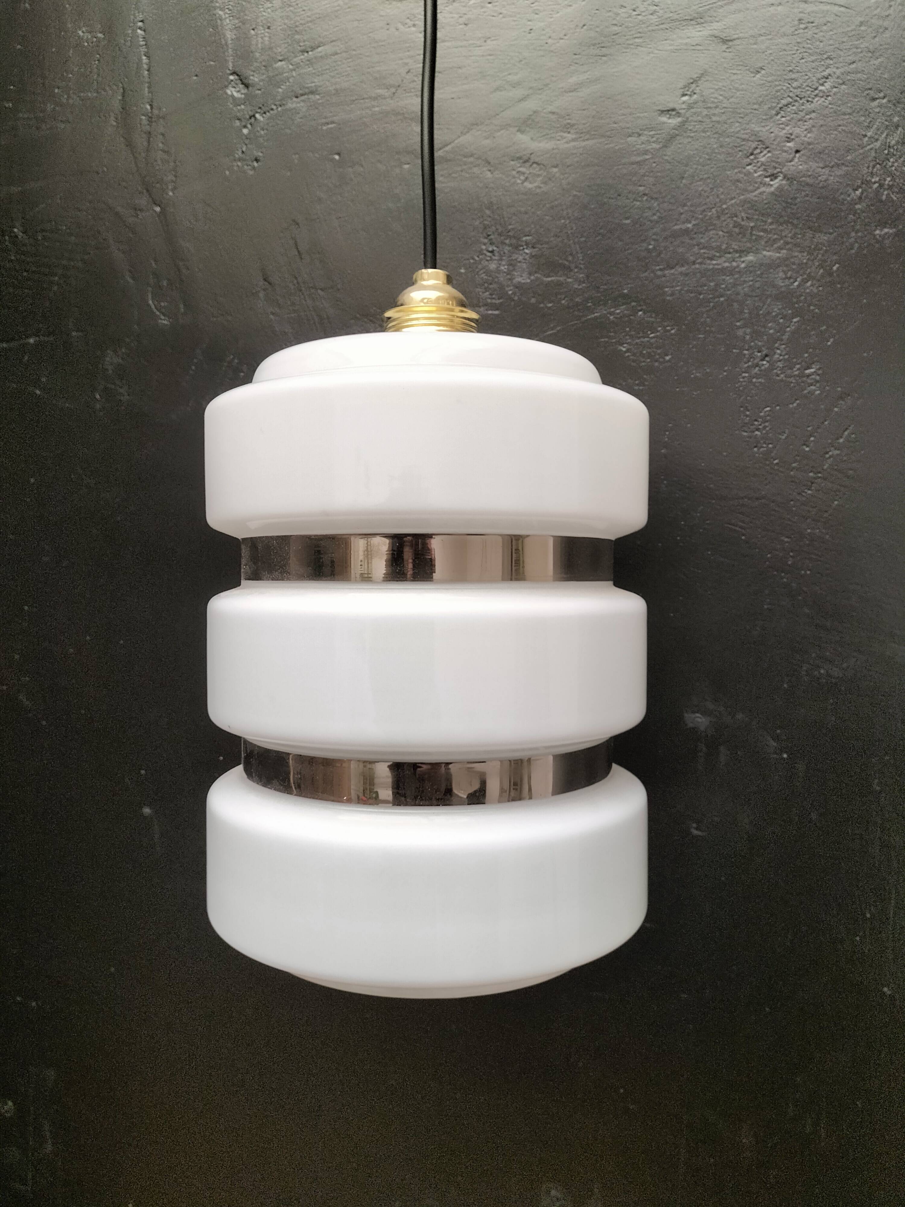 Vintage opaline suspension