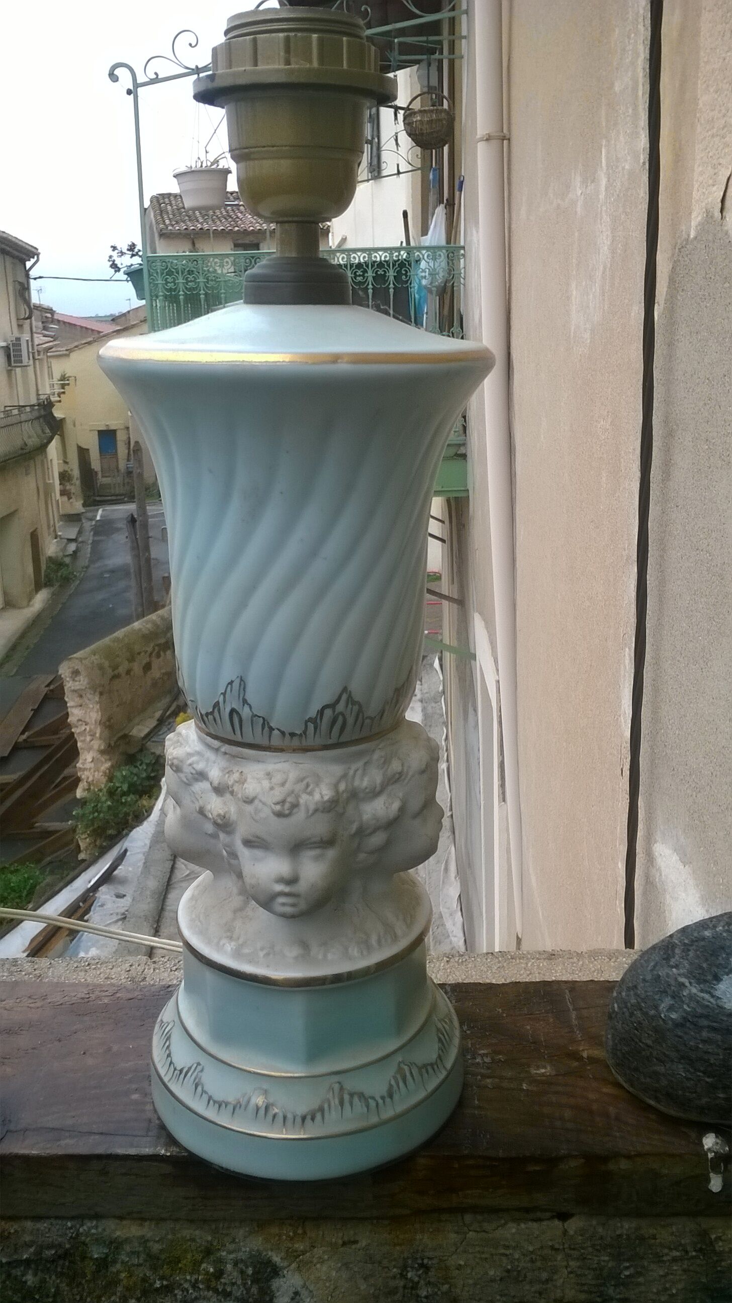 Lamp foot of the manufacture of art porcelains of Couleuvre