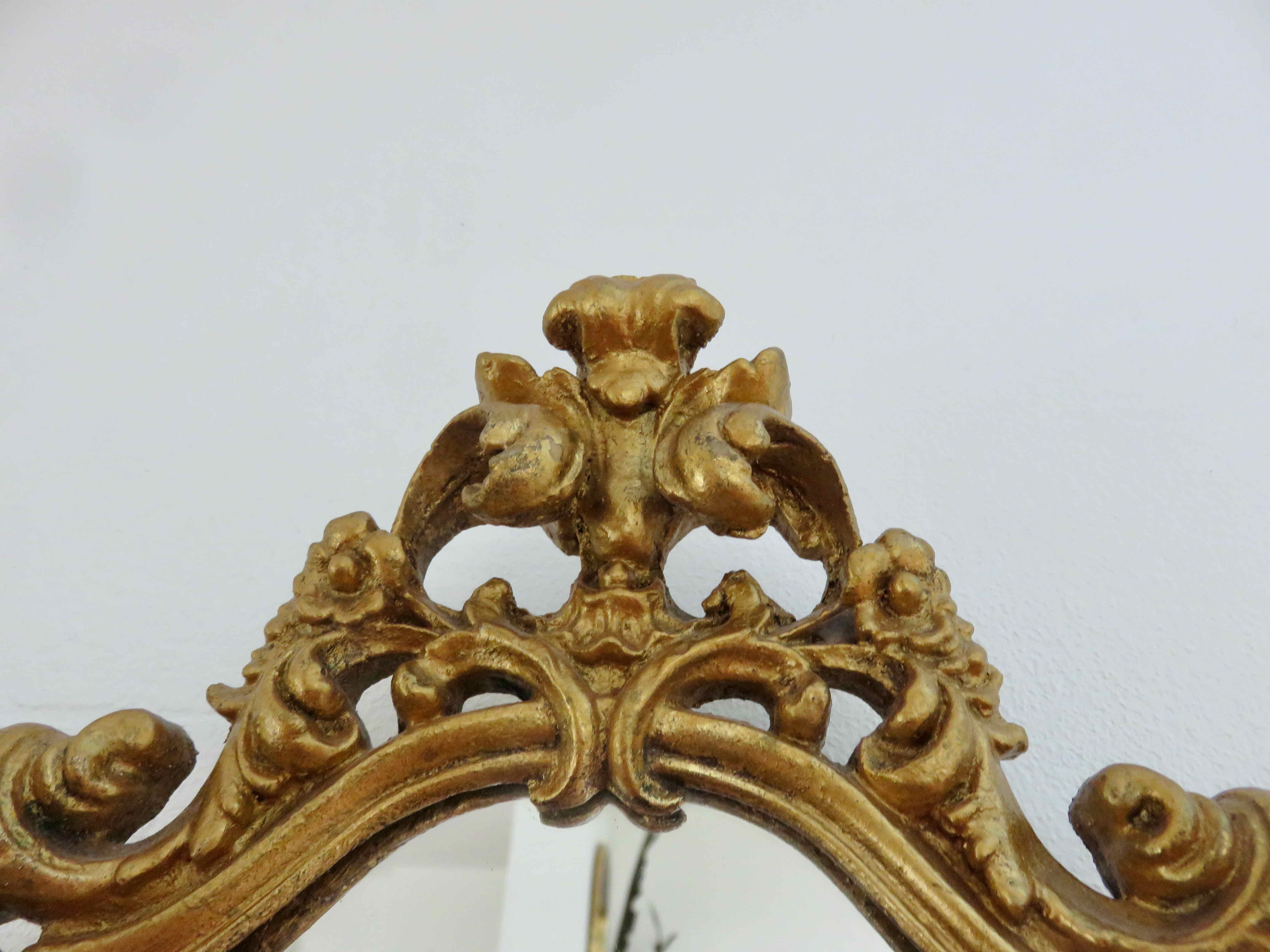 Baroque style mirror in gilded resin 60s 70s