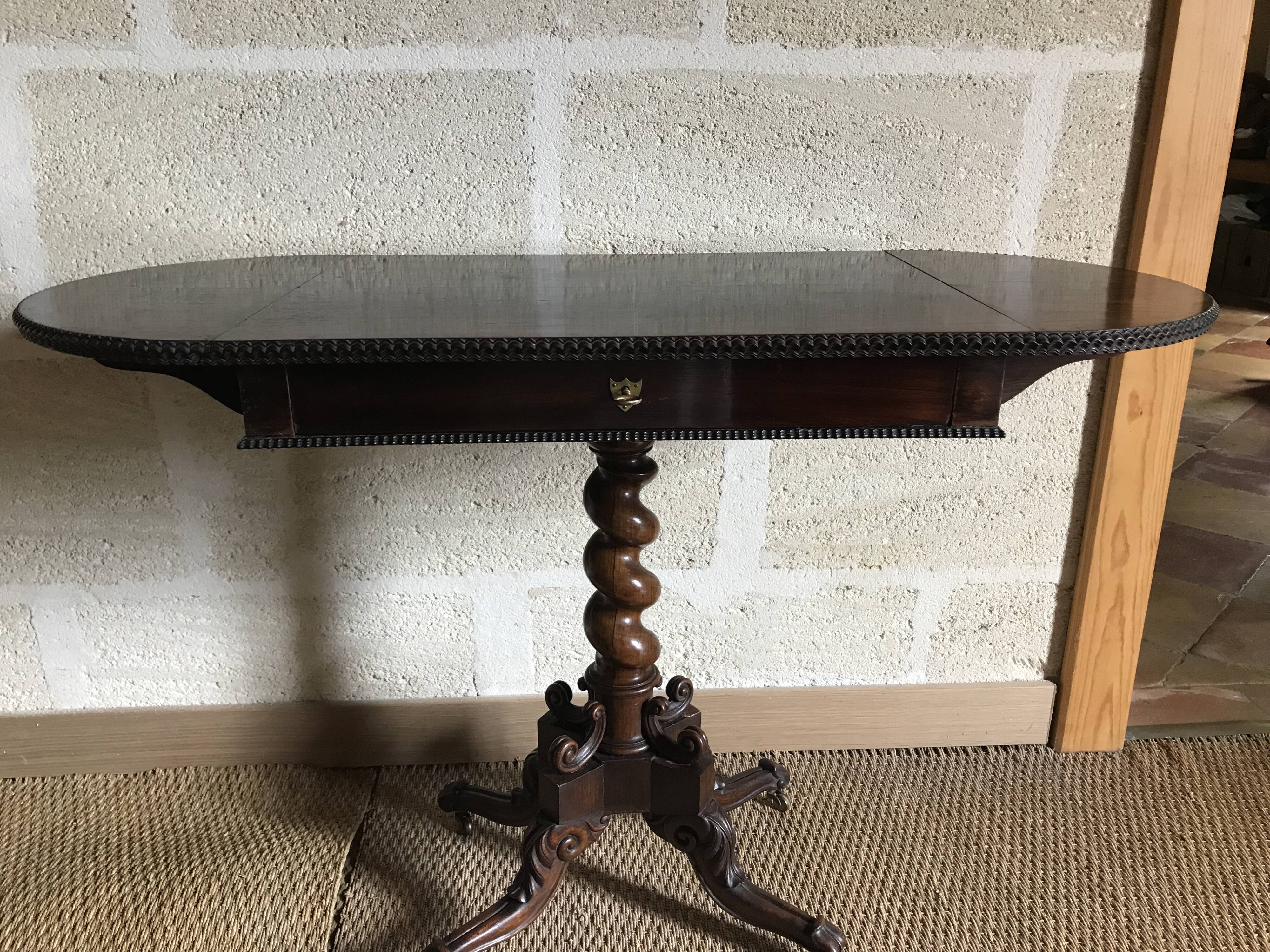 Table with flaps
