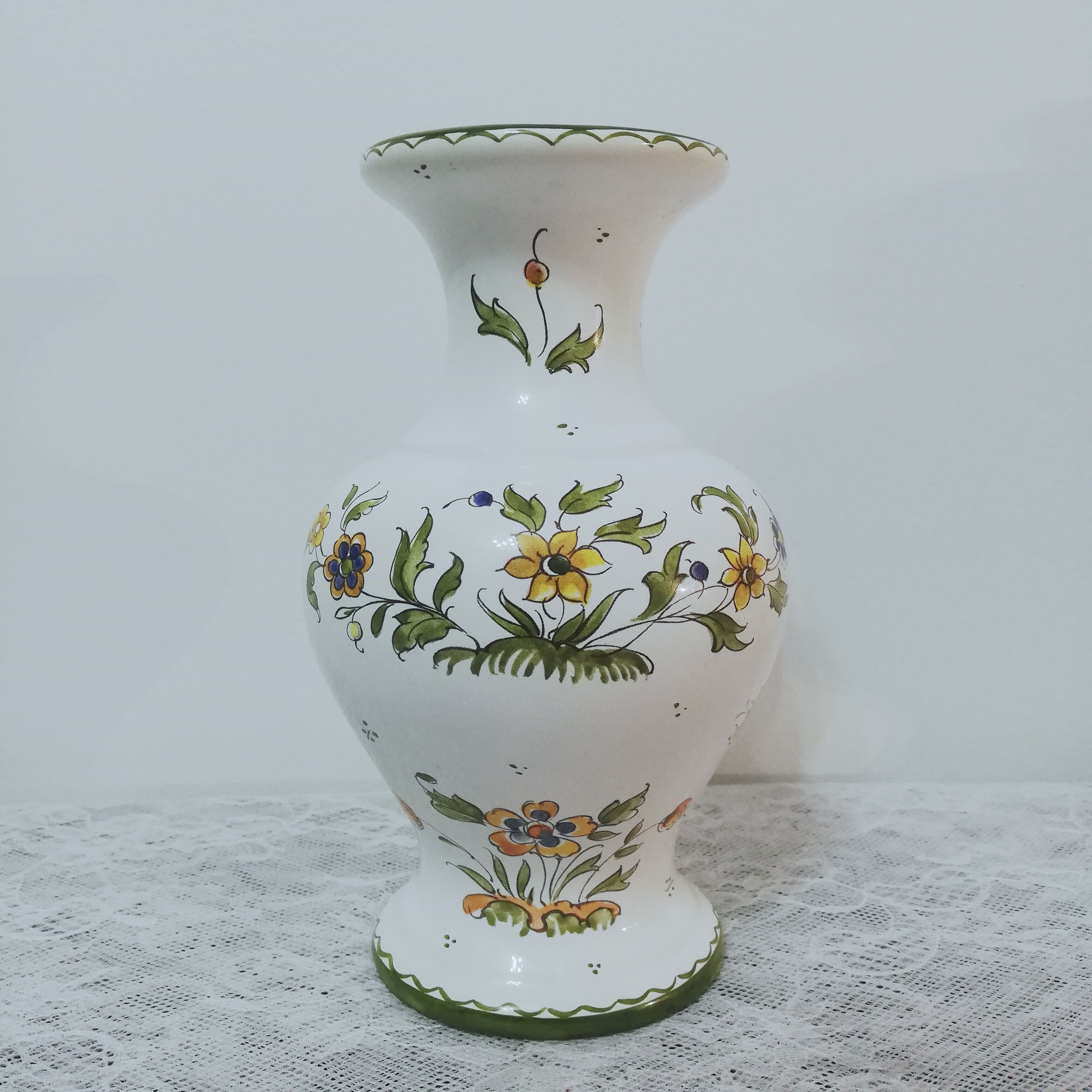 Vase in faience of Moustiers height 18 cm
