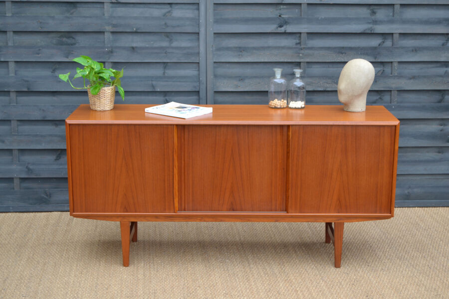 Danish sideboard to sliding doors * 165 cm