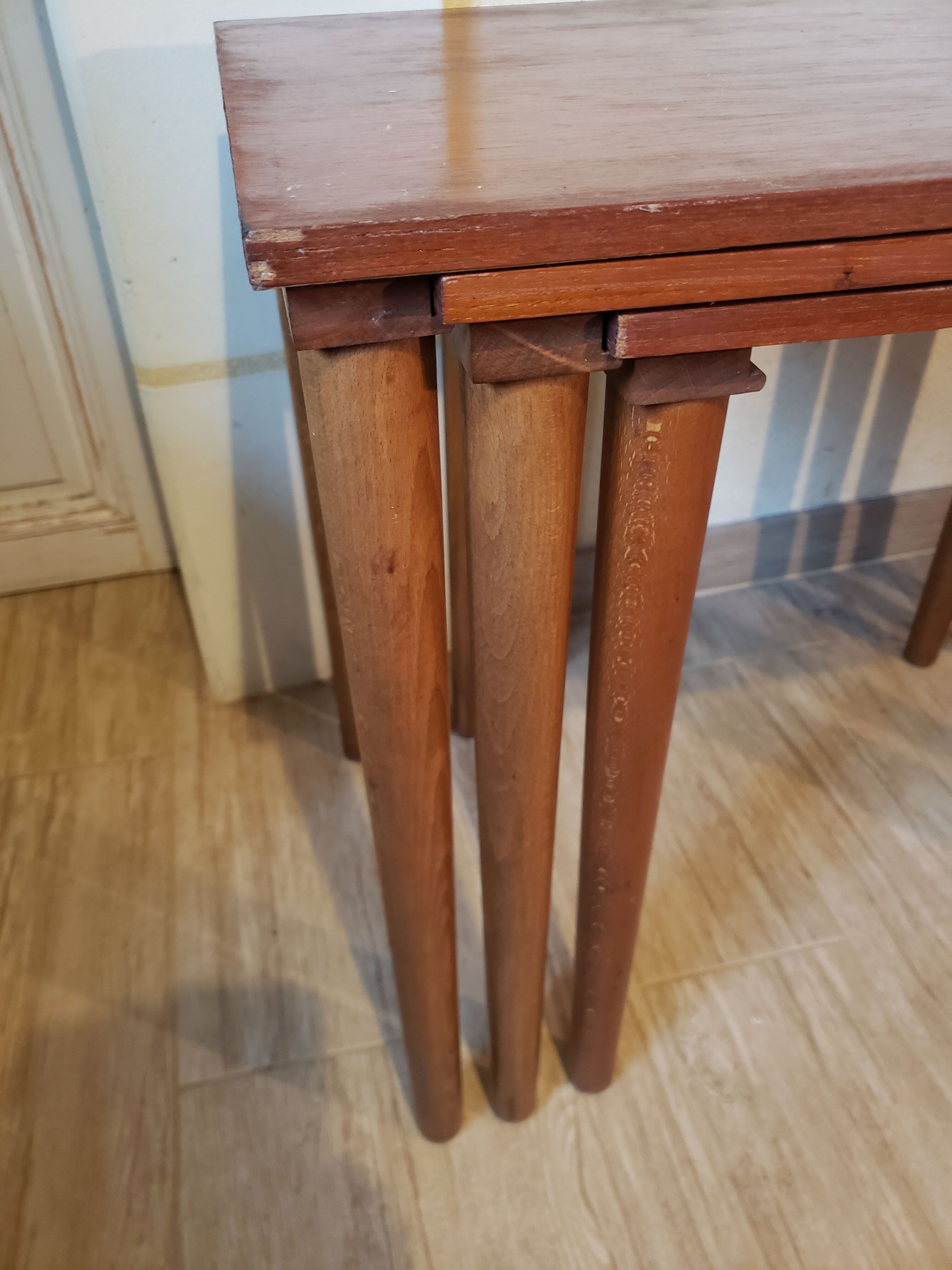 Scandinavian vintage gigognes tables