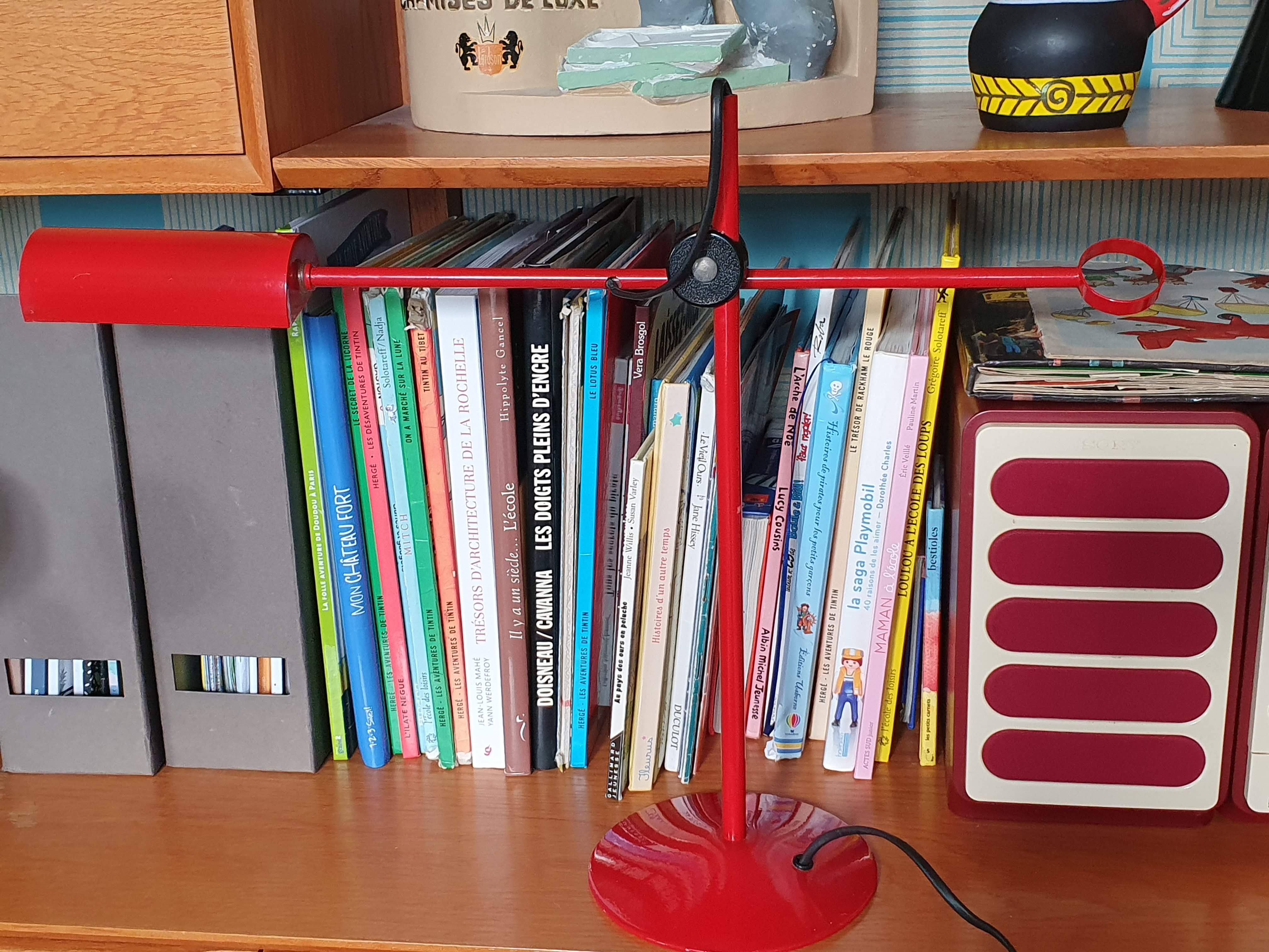 Red metal lamp design 70